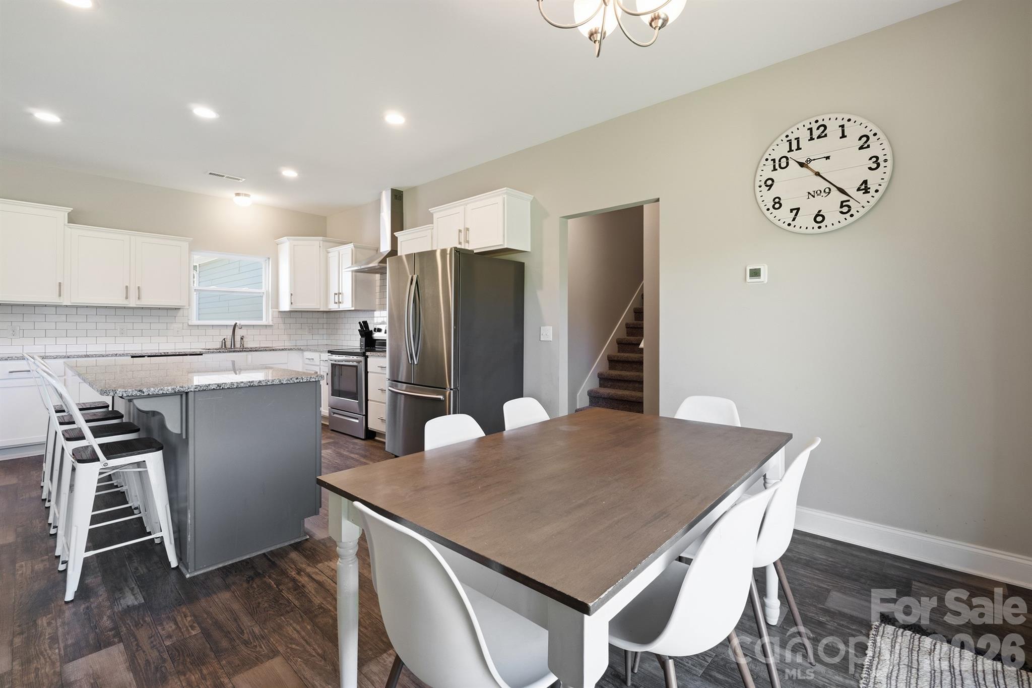 3154 NE 43RD Avenue — Hickory