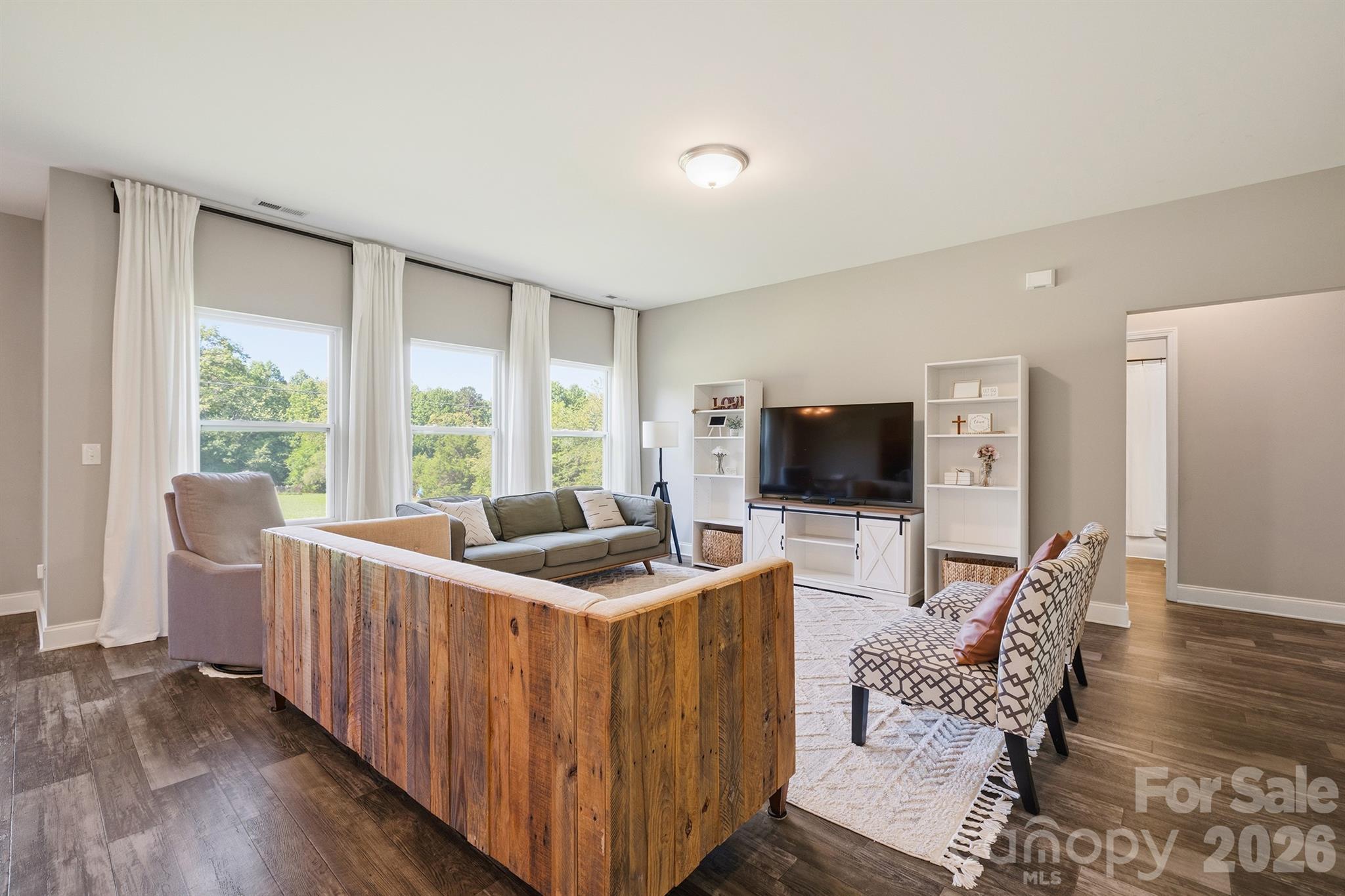 3154 NE 43RD Avenue — Hickory