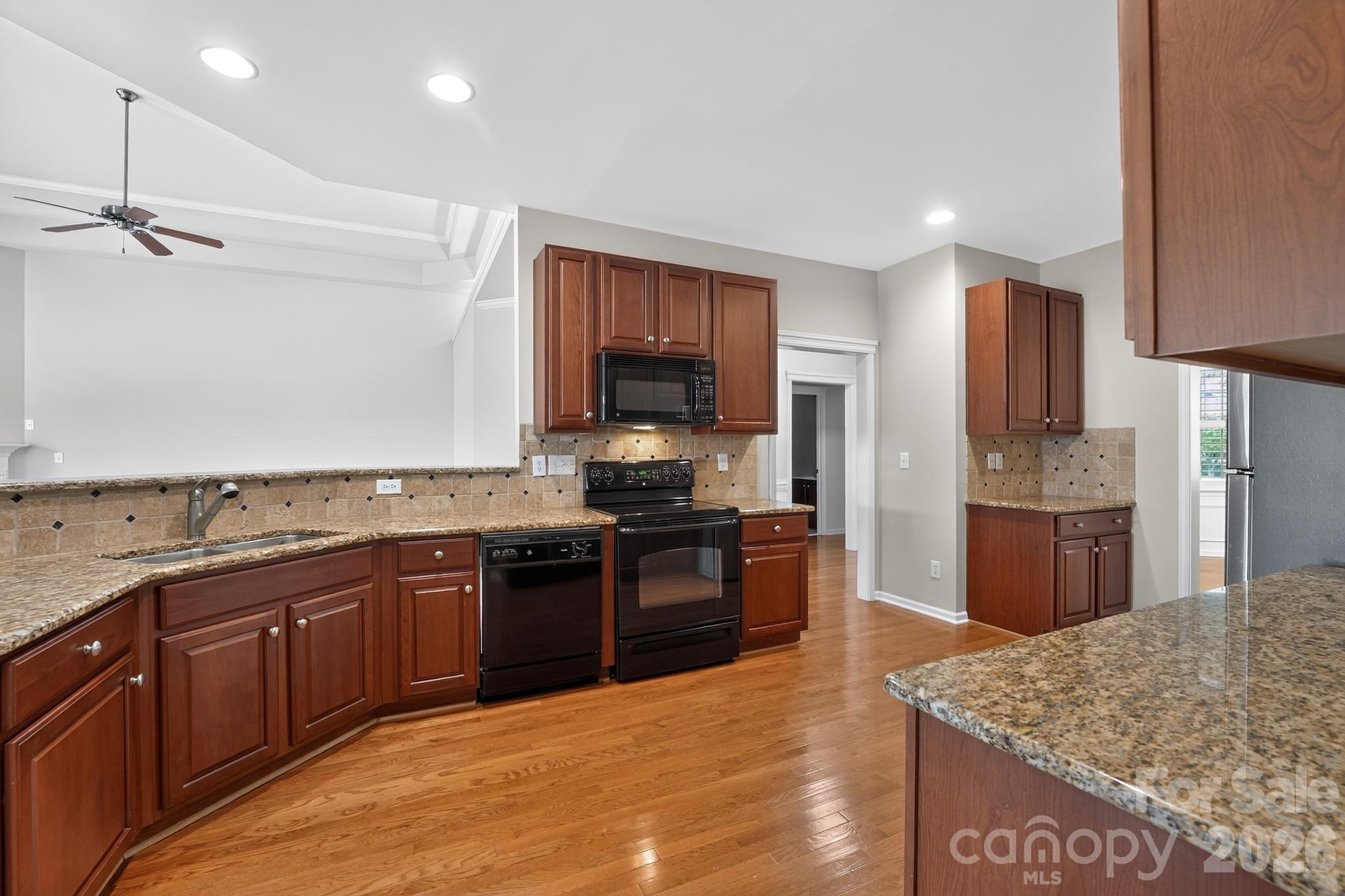 5918 Phyliss Lane — Charlotte