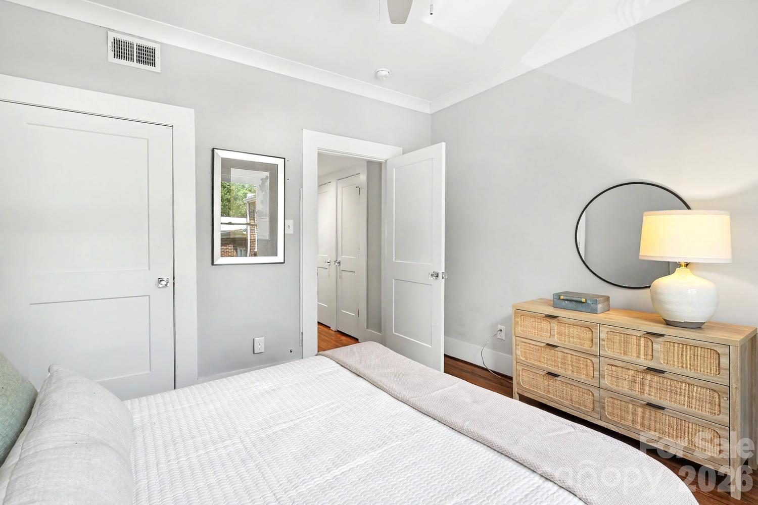 843 Ideal Way #11 — Charlotte