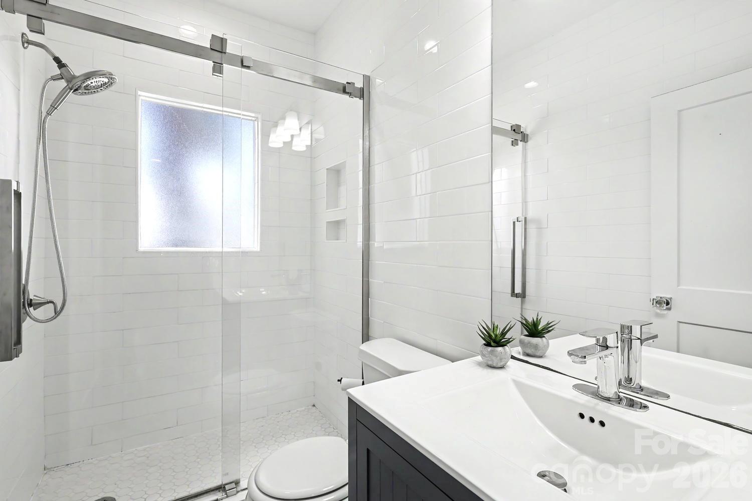 843 Ideal Way #11 — Charlotte