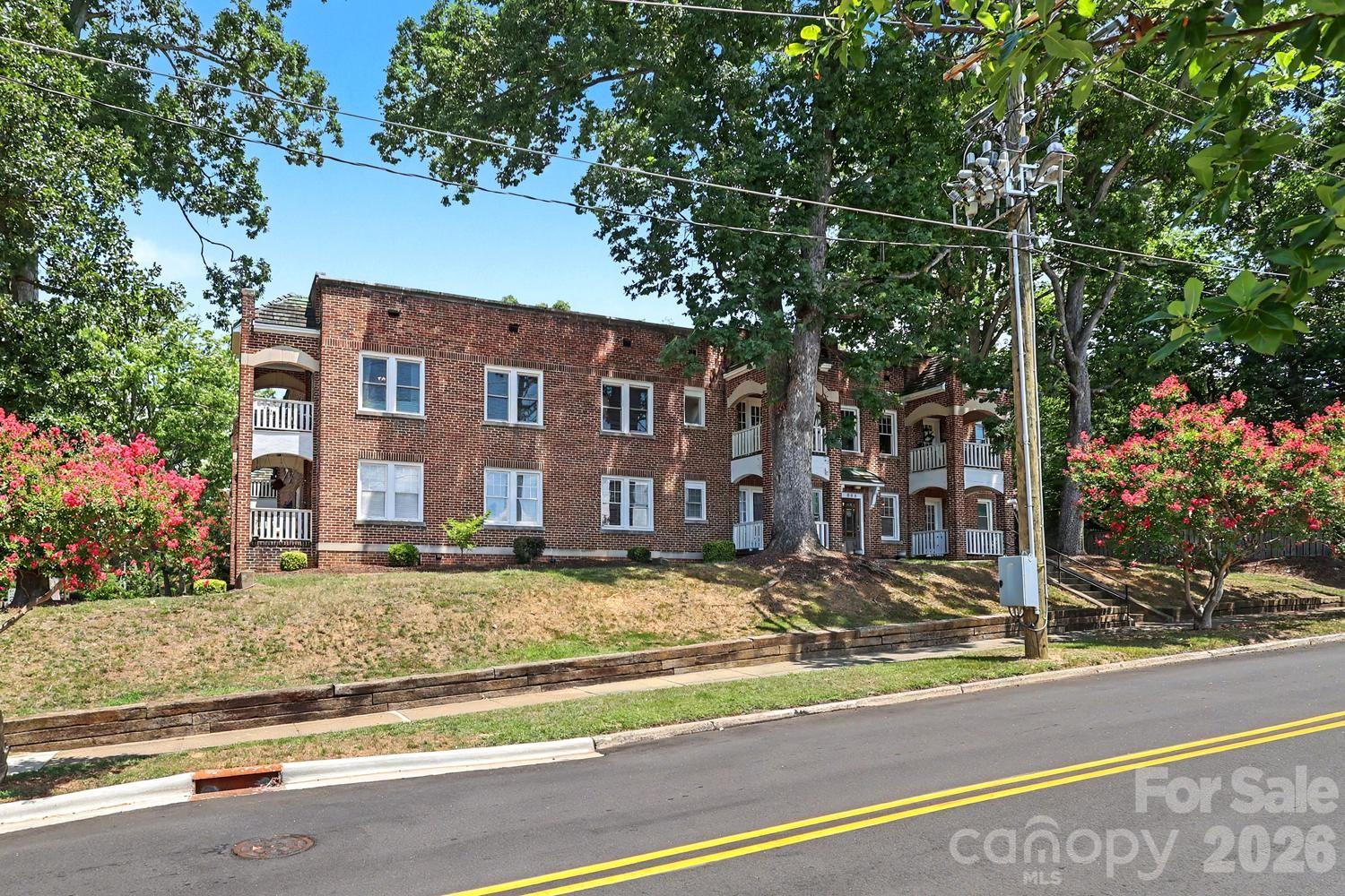 843 Ideal Way #11 — Charlotte