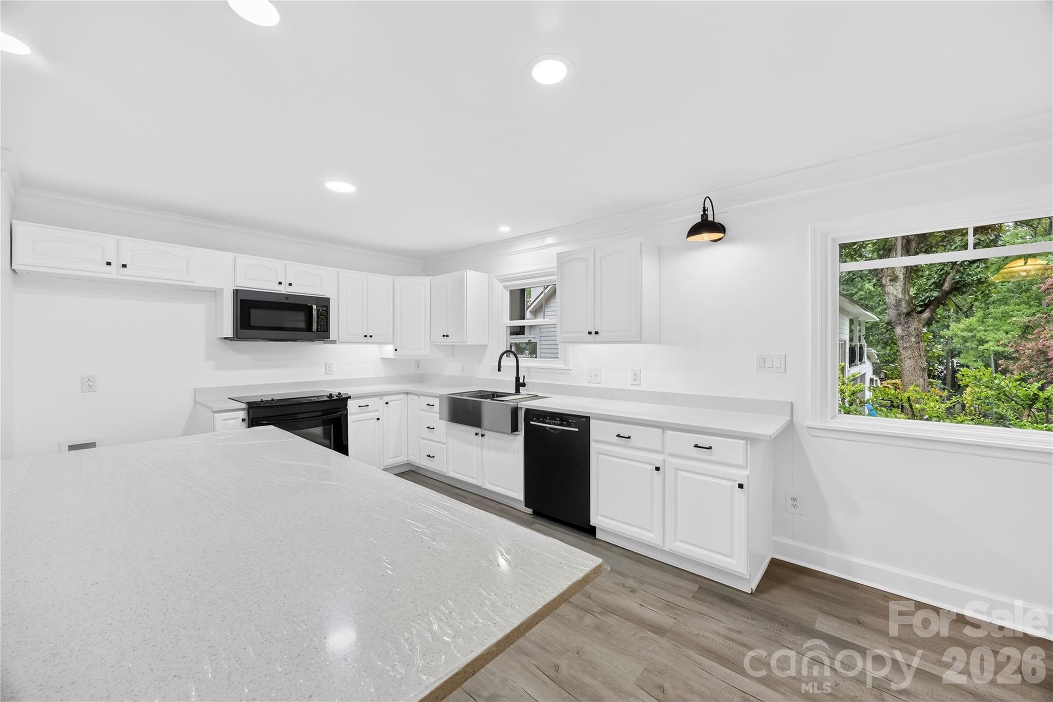 2087 Marquesas Avenue — Tega Cay