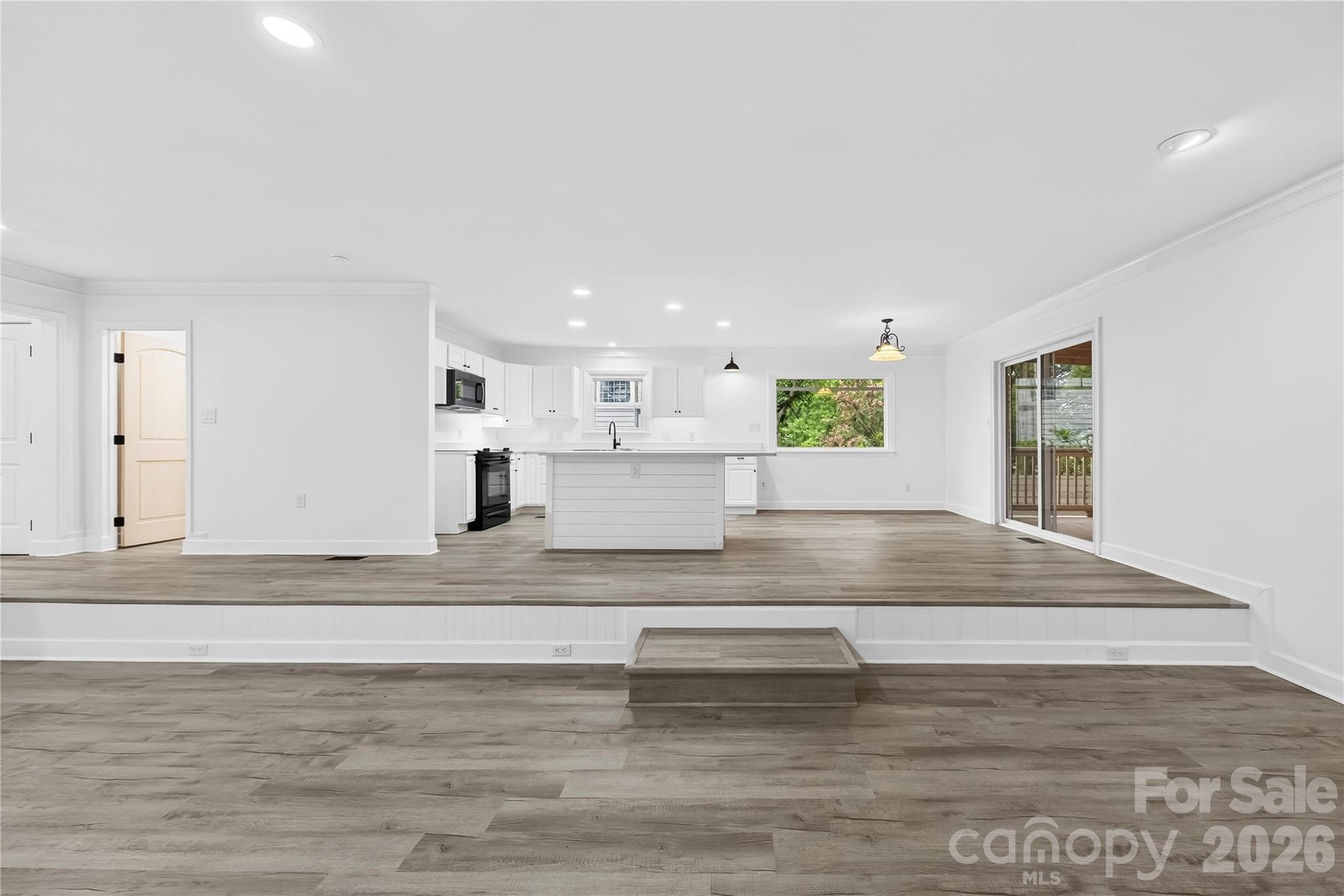 2087 Marquesas Avenue — Tega Cay
