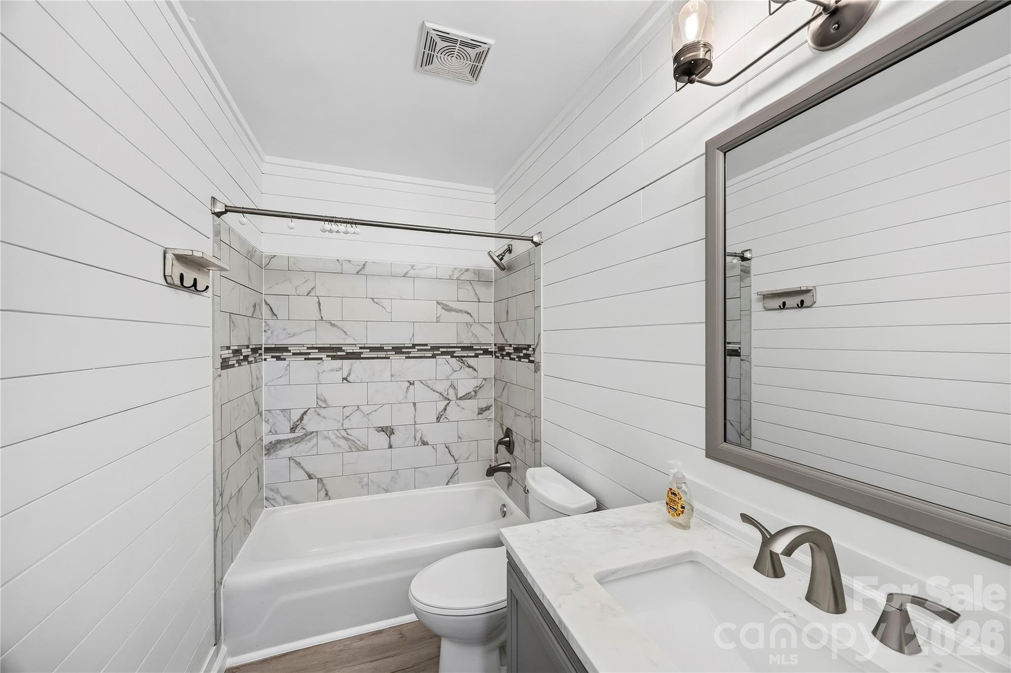 2087 Marquesas Avenue — Tega Cay