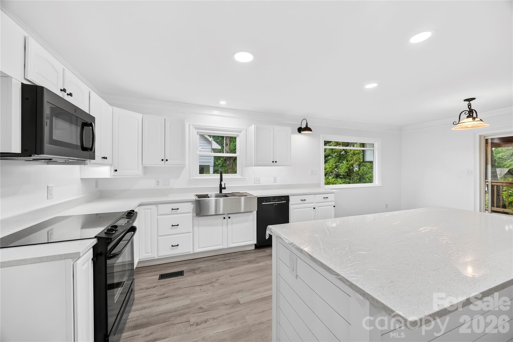 2087 Marquesas Avenue — Tega Cay