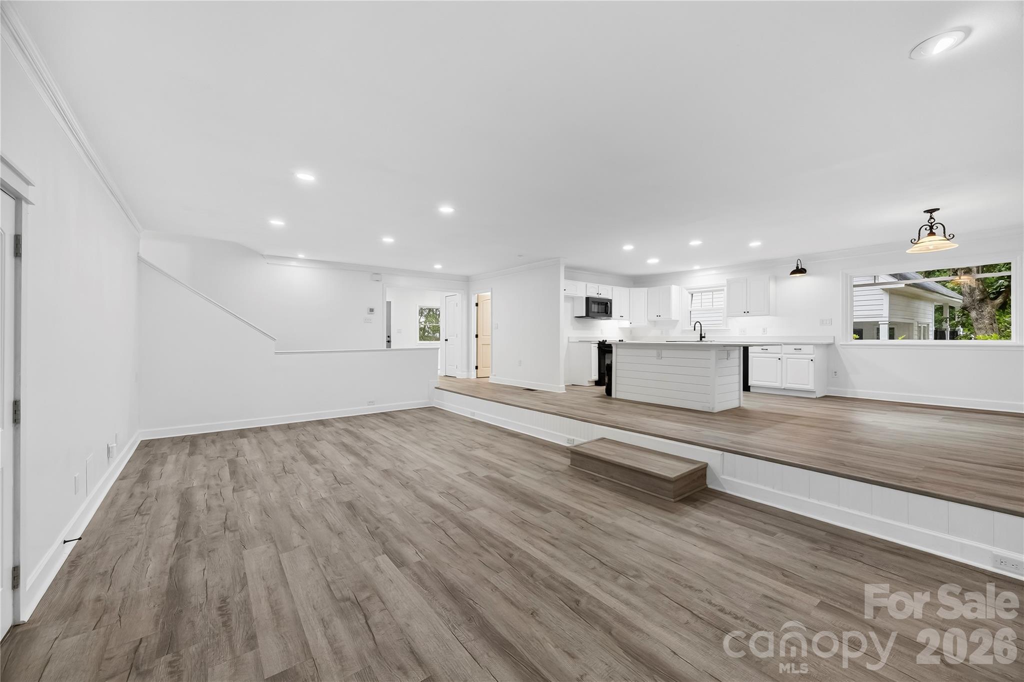 2087 Marquesas Avenue — Tega Cay