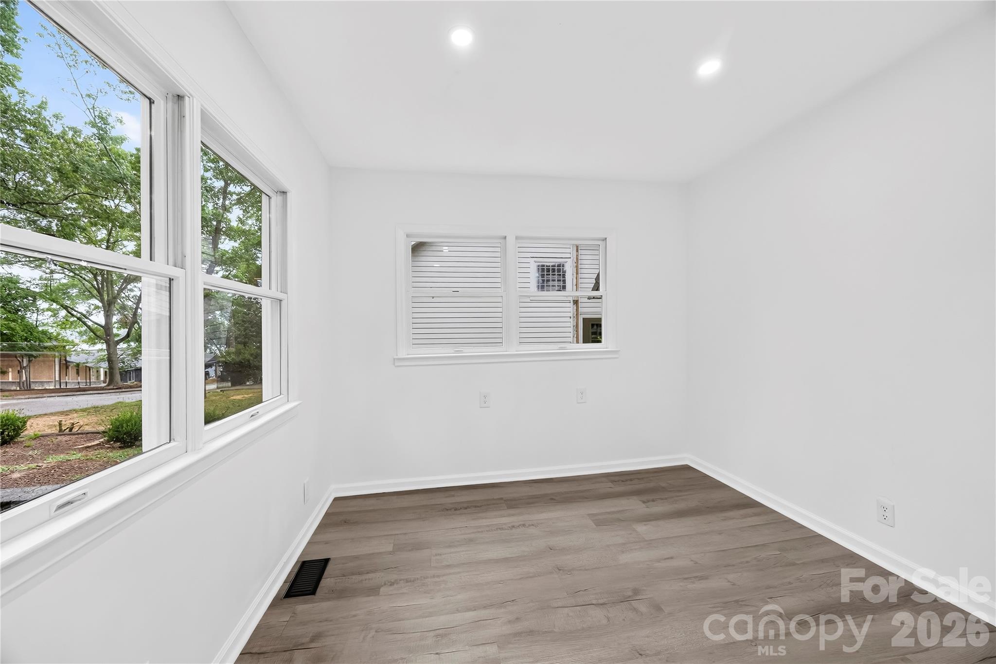 2087 Marquesas Avenue — Tega Cay