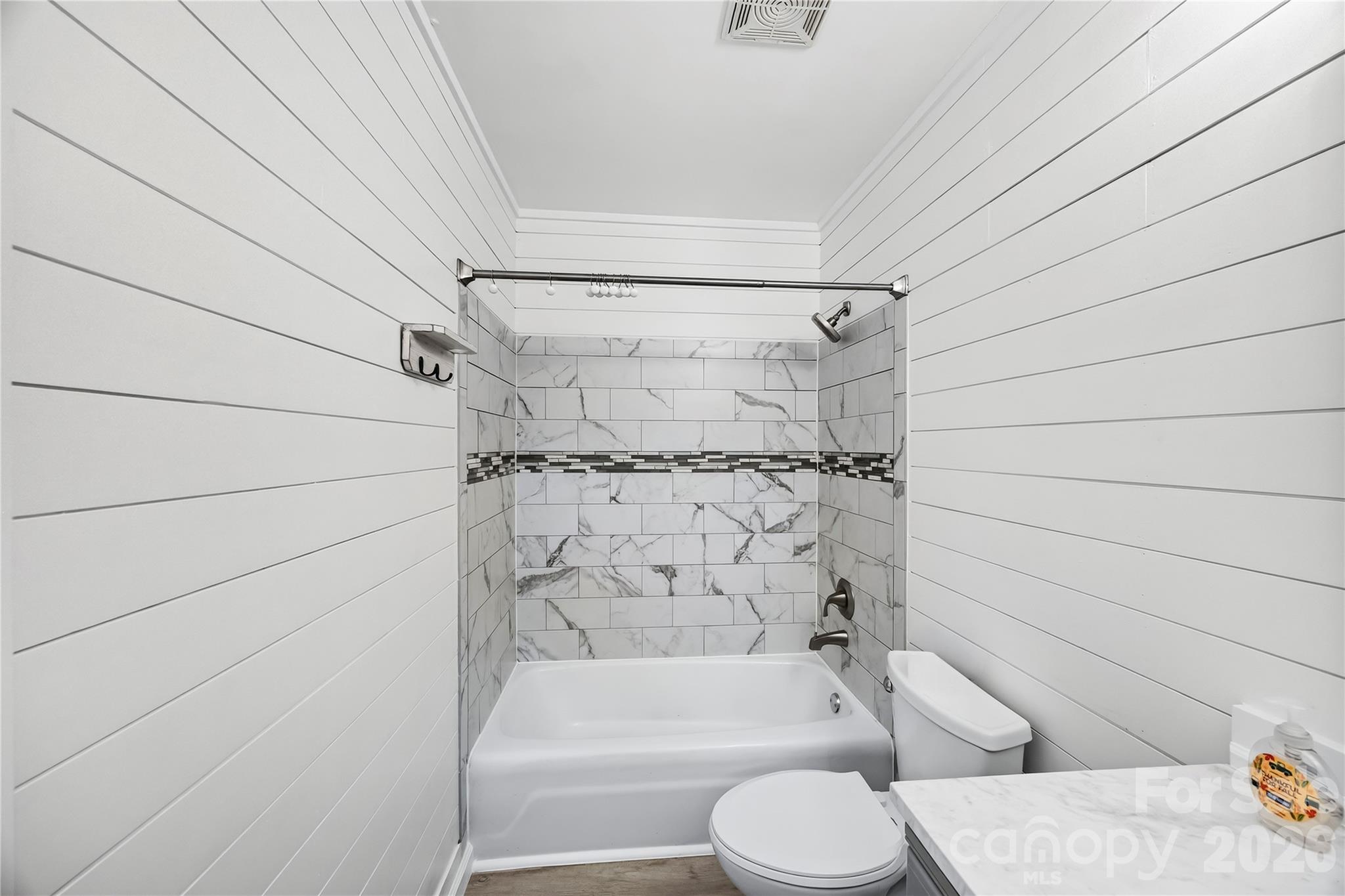 2087 Marquesas Avenue — Tega Cay