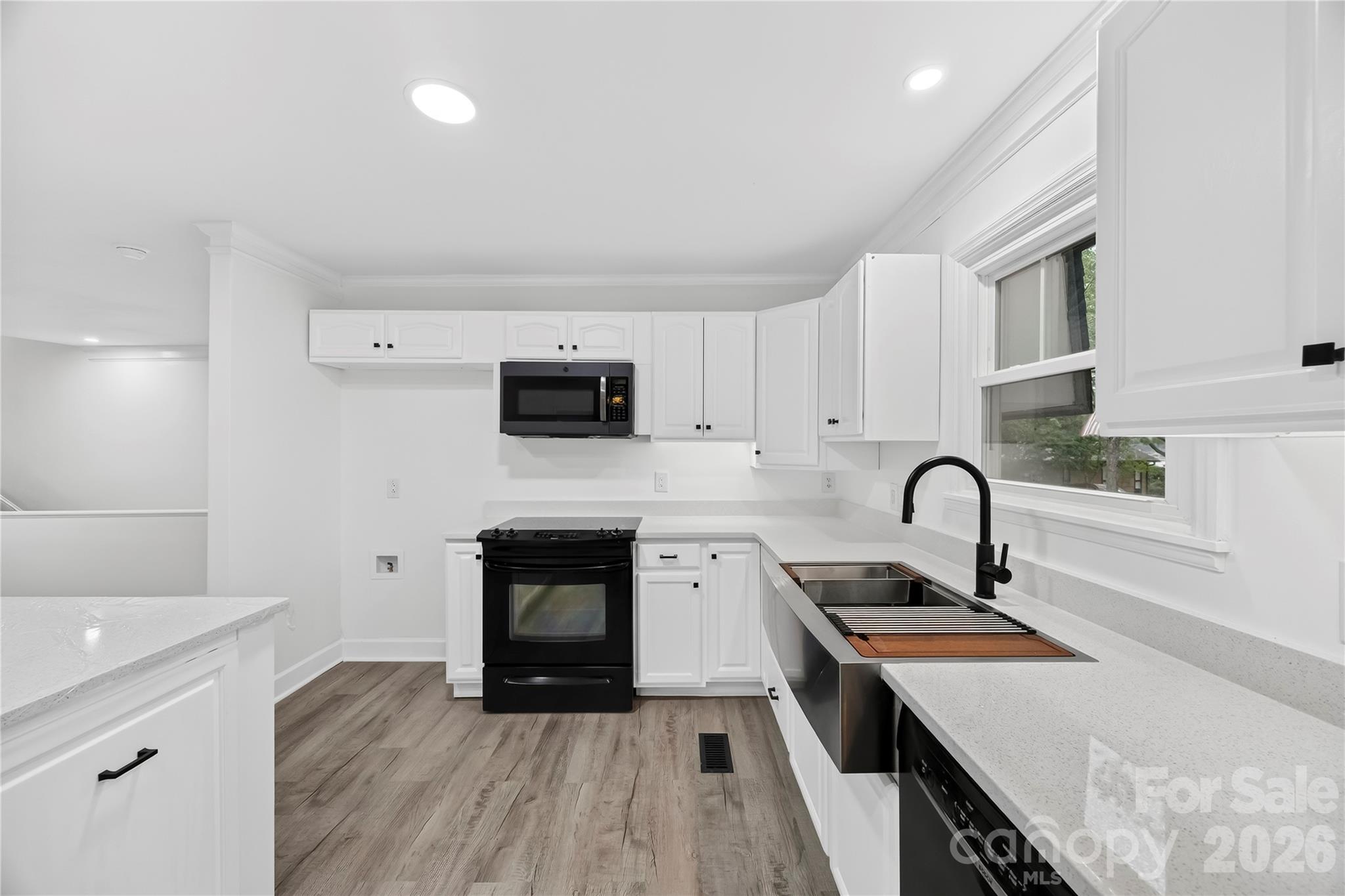 2087 Marquesas Avenue — Tega Cay