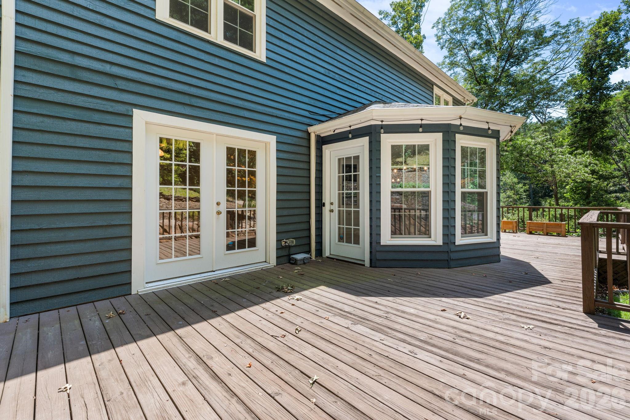 3132 Stoney Brook Drive — Lenoir