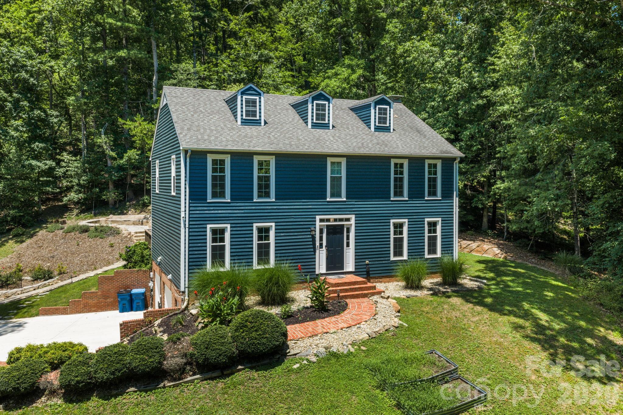 3132 Stoney Brook Drive — Lenoir