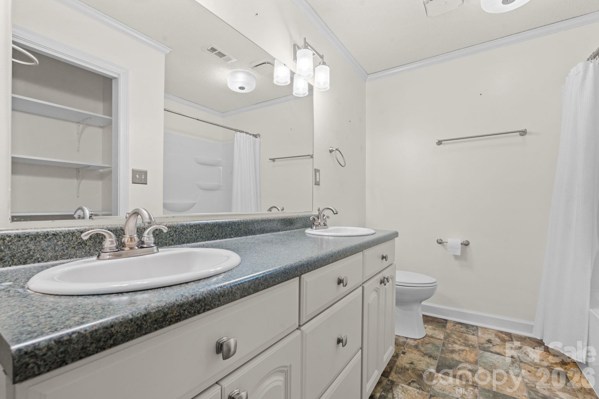 3132 Stoney Brook Drive — Lenoir