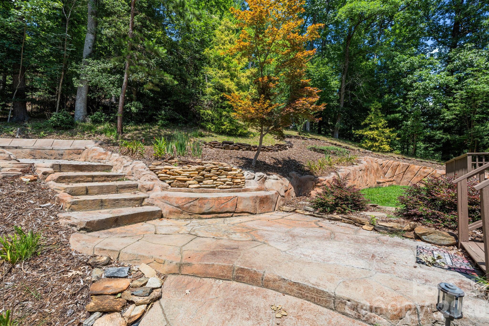 3132 Stoney Brook Drive — Lenoir