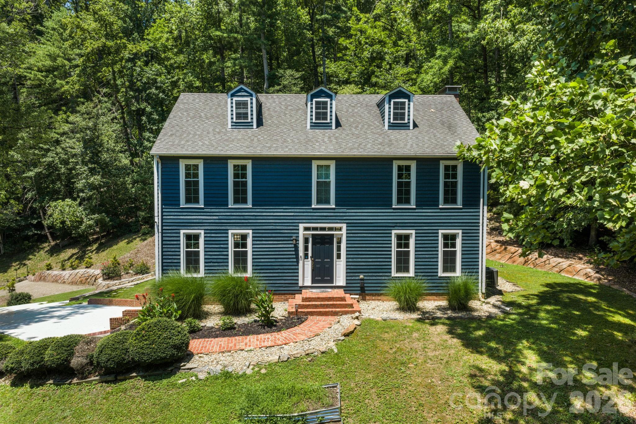 3132 Stoney Brook Drive — Lenoir
