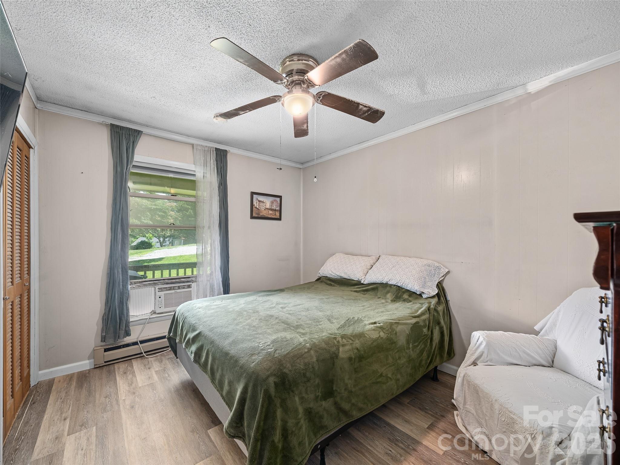 115 Hollifield Street — Spruce Pine