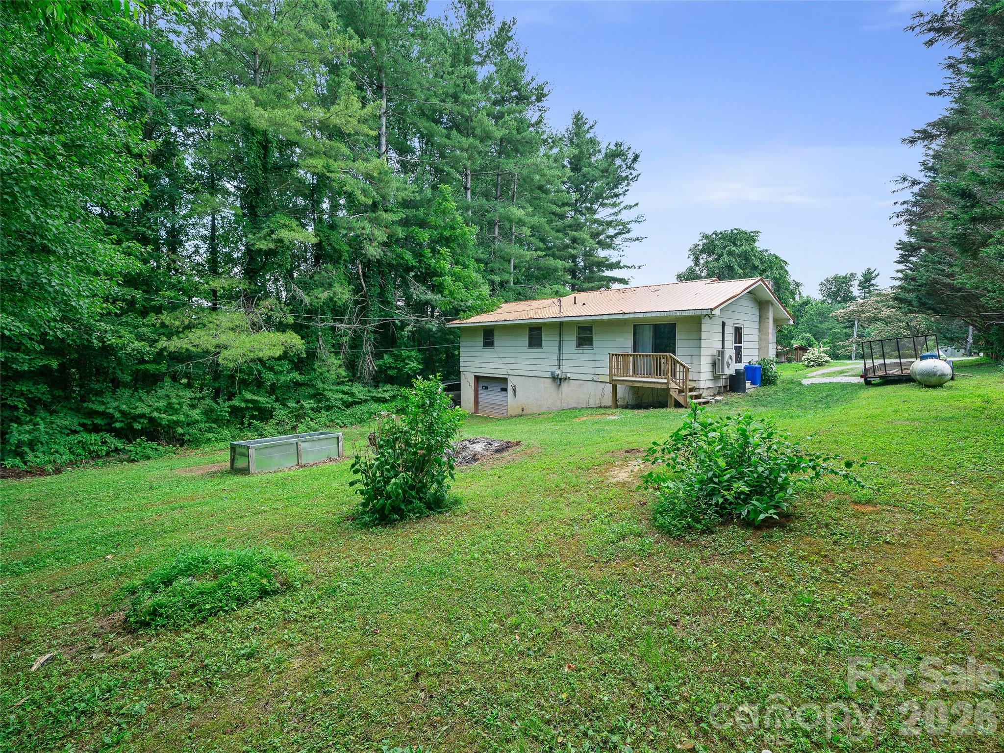 115 Hollifield Street — Spruce Pine