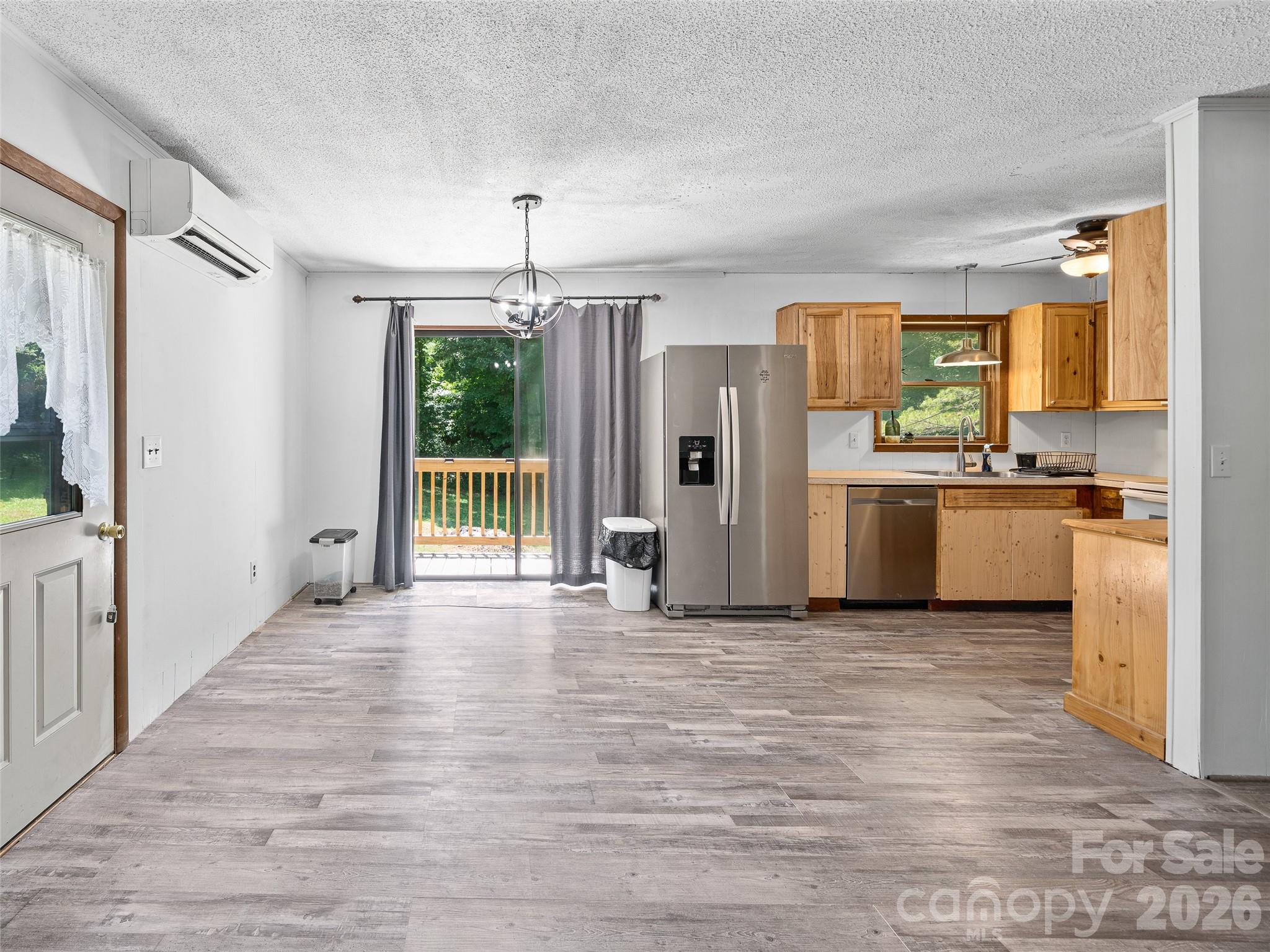 115 Hollifield Street — Spruce Pine