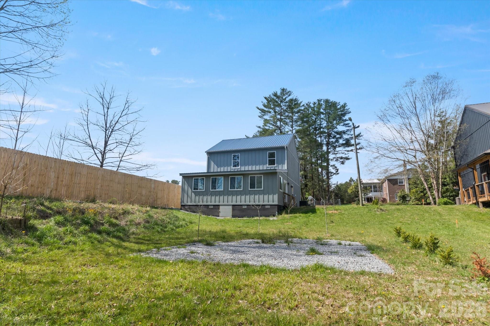 84 Poplar Street — Brevard