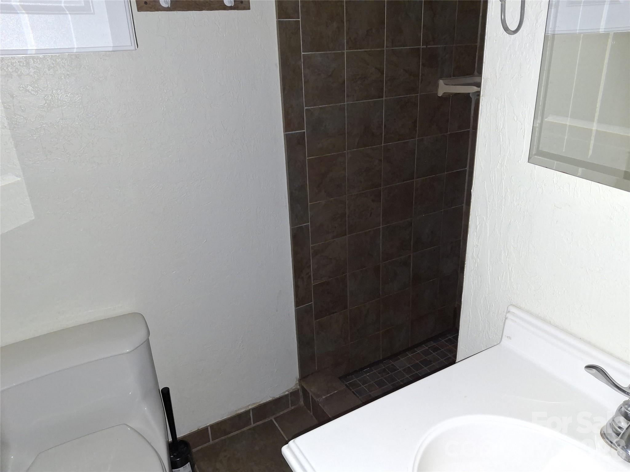232 Tilson Drive — Mars Hill