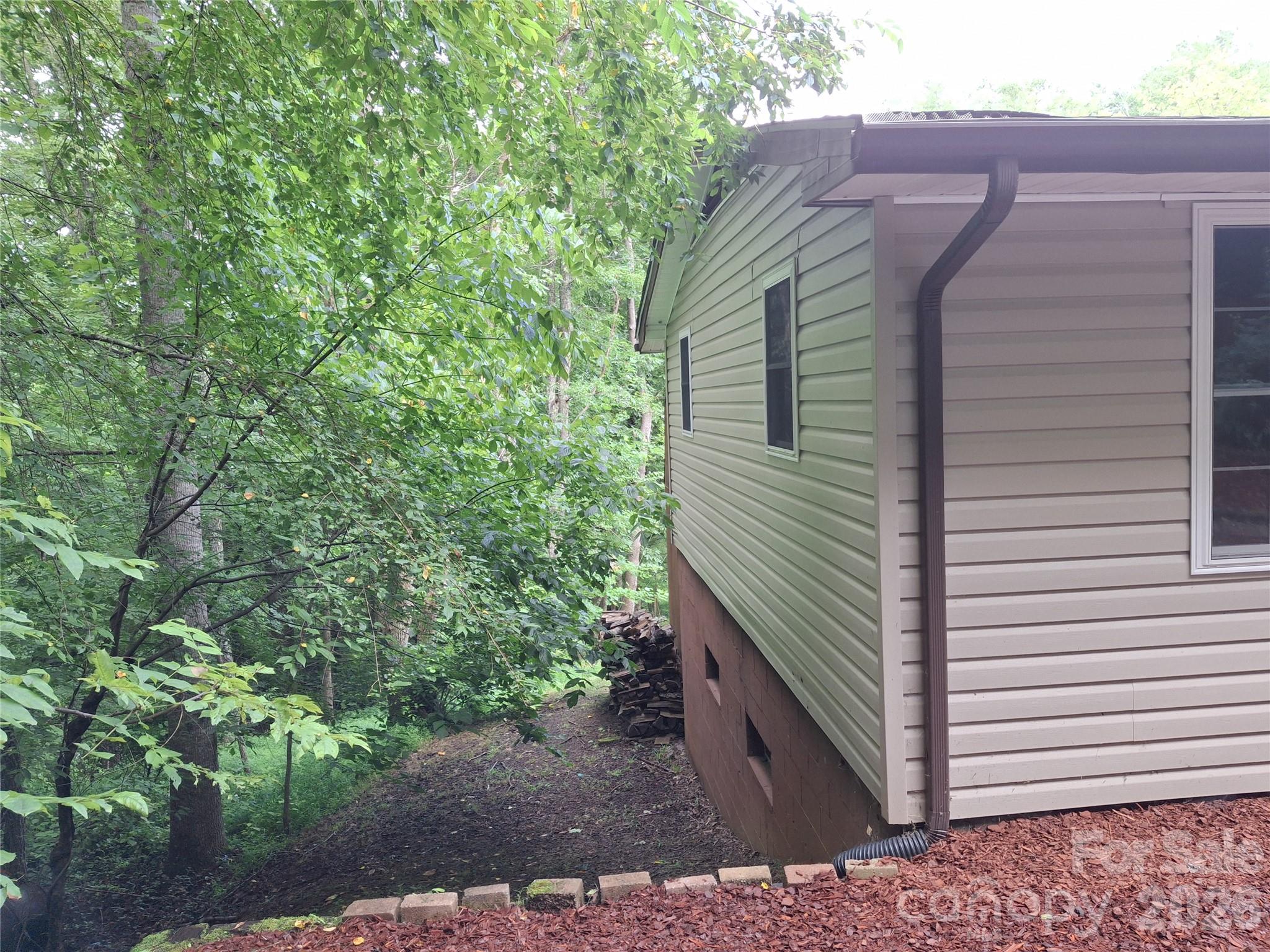 232 Tilson Drive — Mars Hill