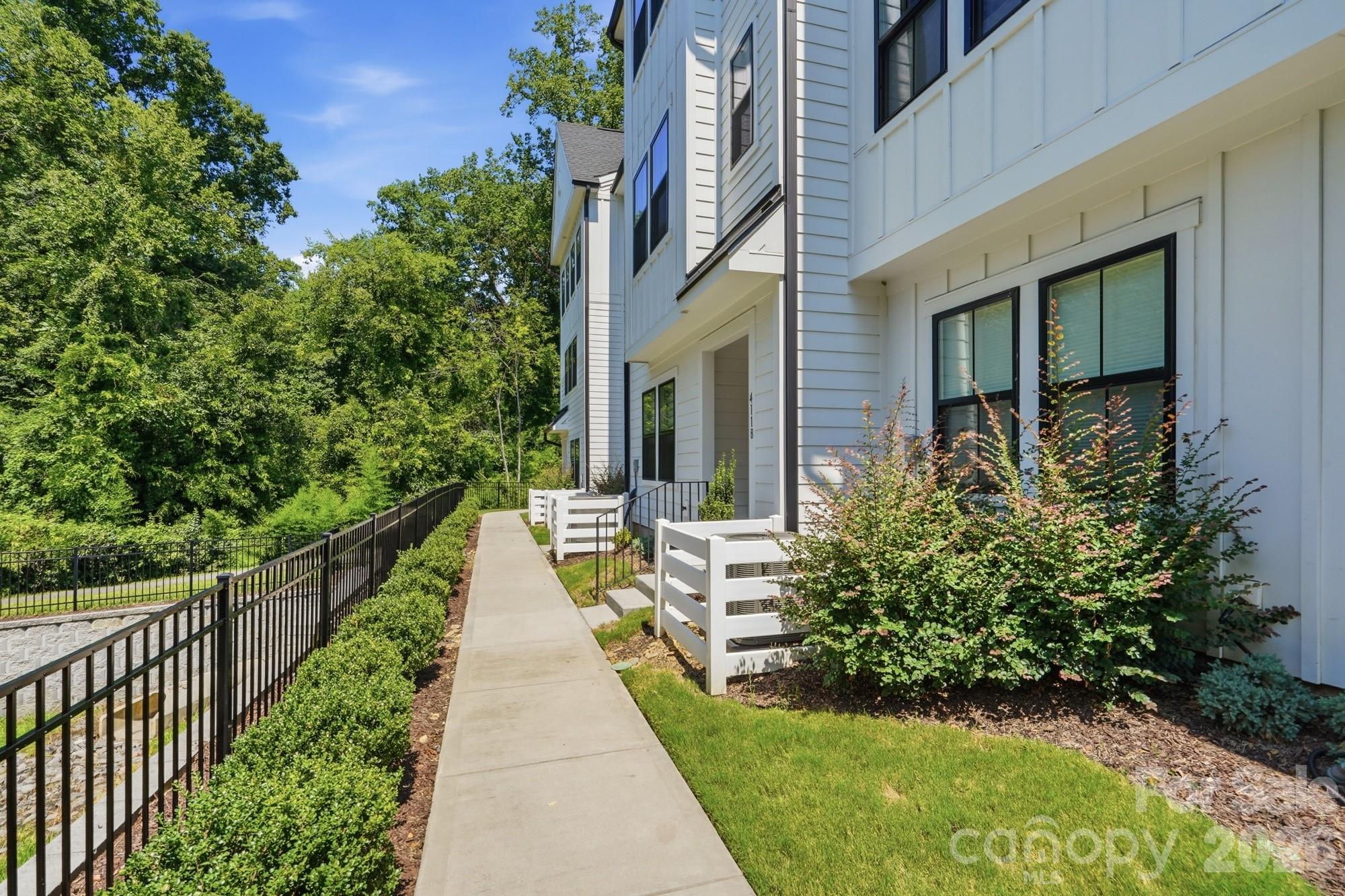 4118 Polluck Way — Charlotte