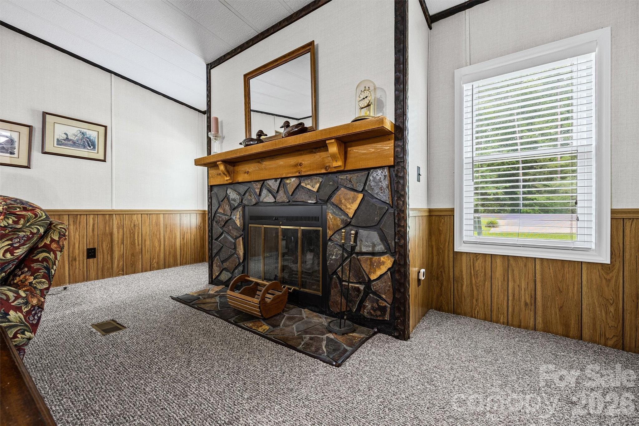 2071 Chameleon Road #156 — York