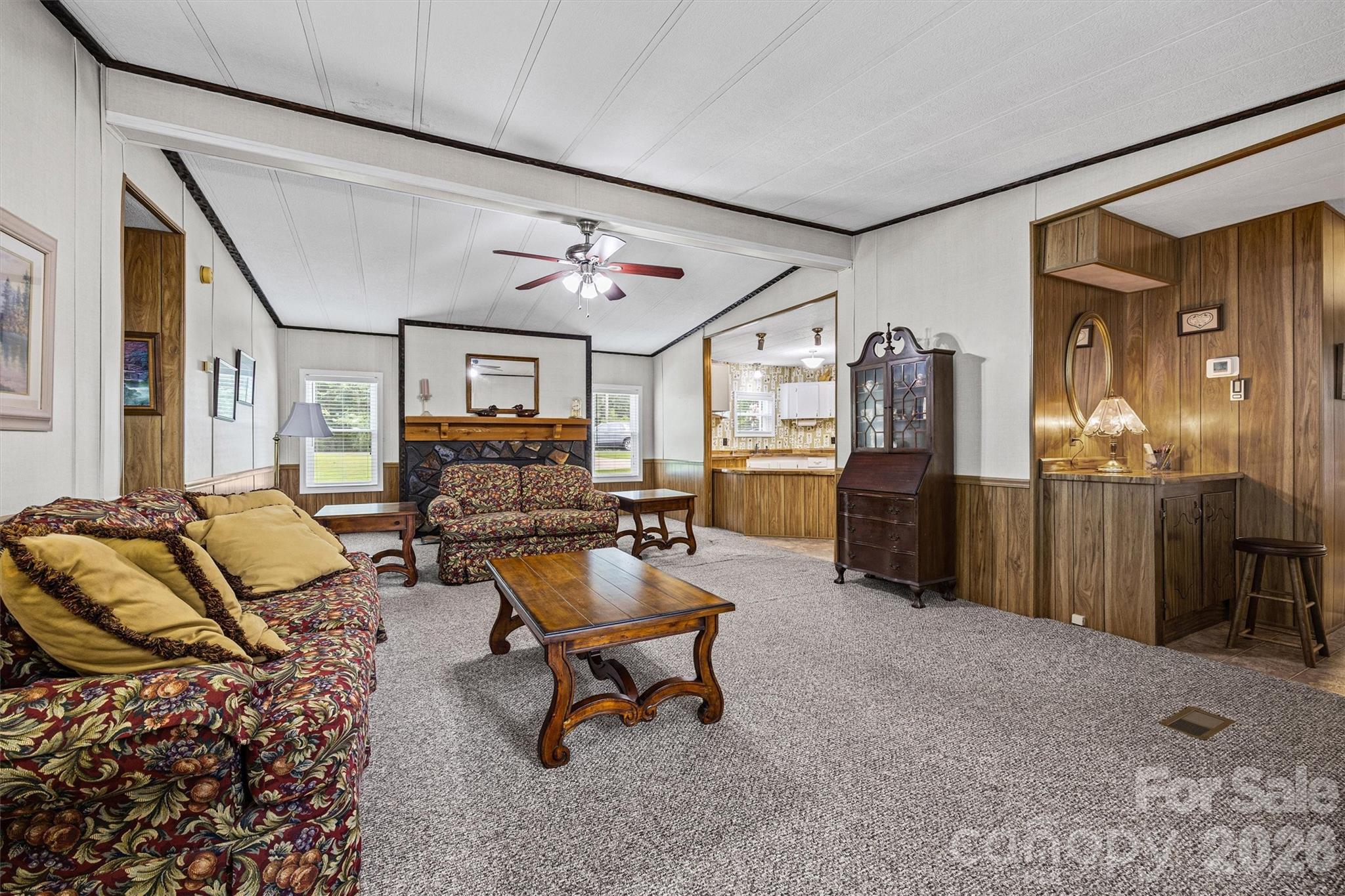2071 Chameleon Road #156 — York