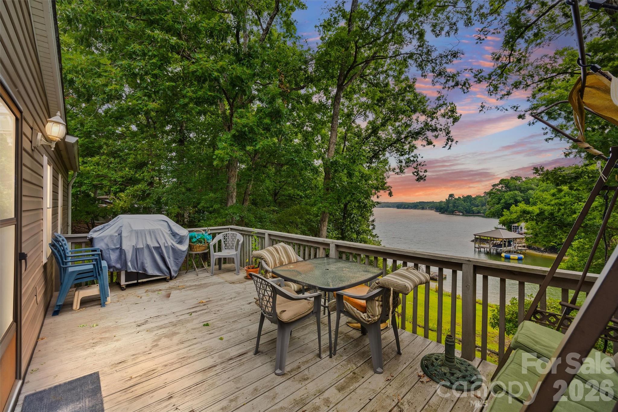2071 Chameleon Road #156 — York