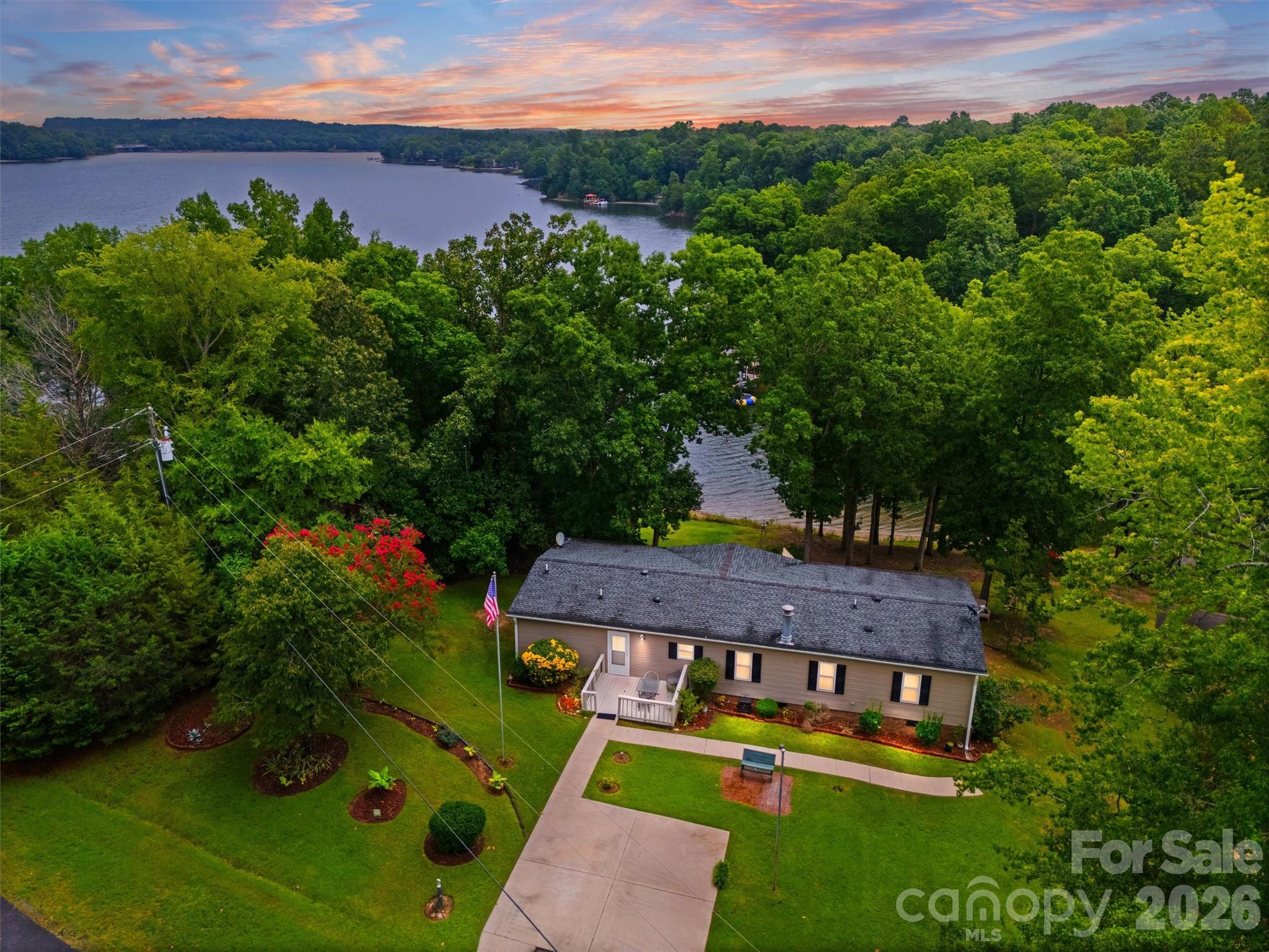 2071 Chameleon Road #156 — York