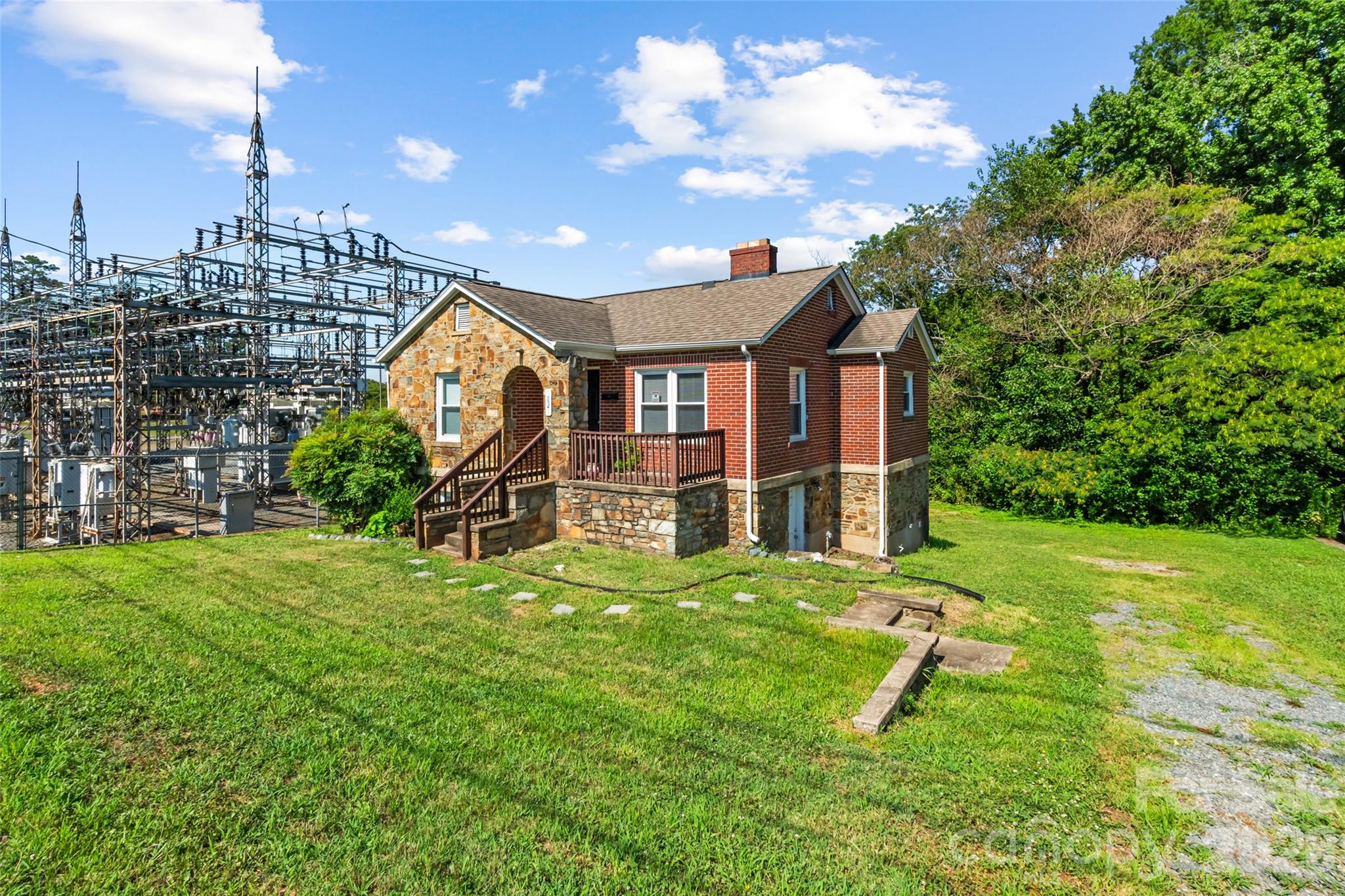 1821 Remount Road — Charlotte