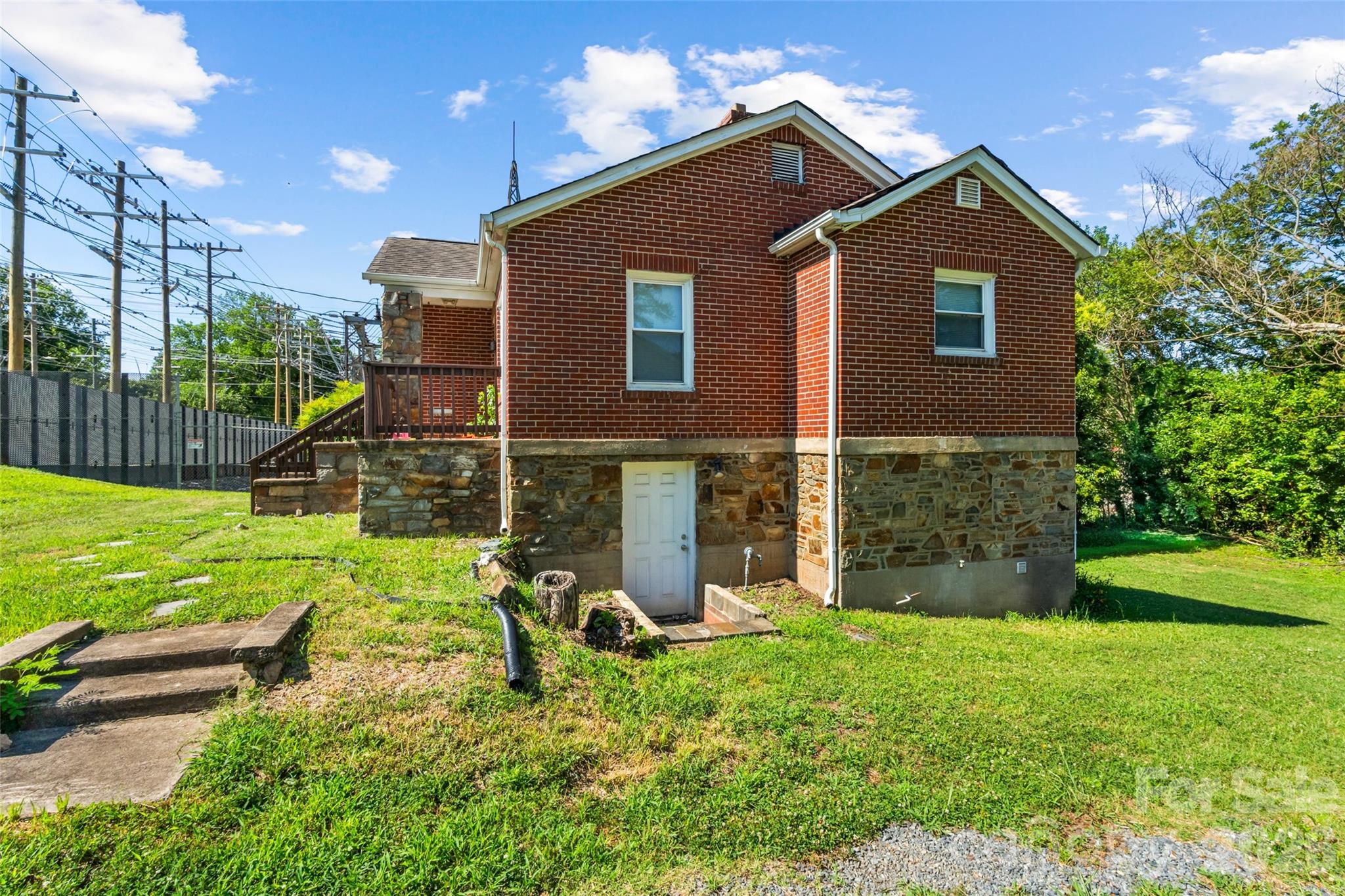 1821 Remount Road — Charlotte