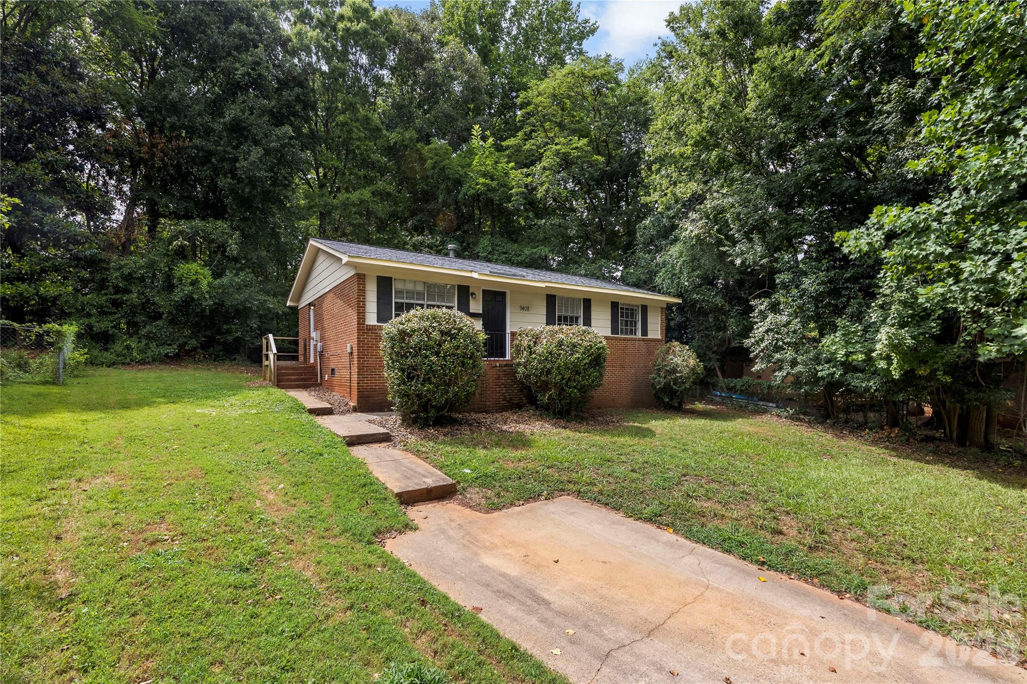 9408 Spruce Pine Place — Charlotte