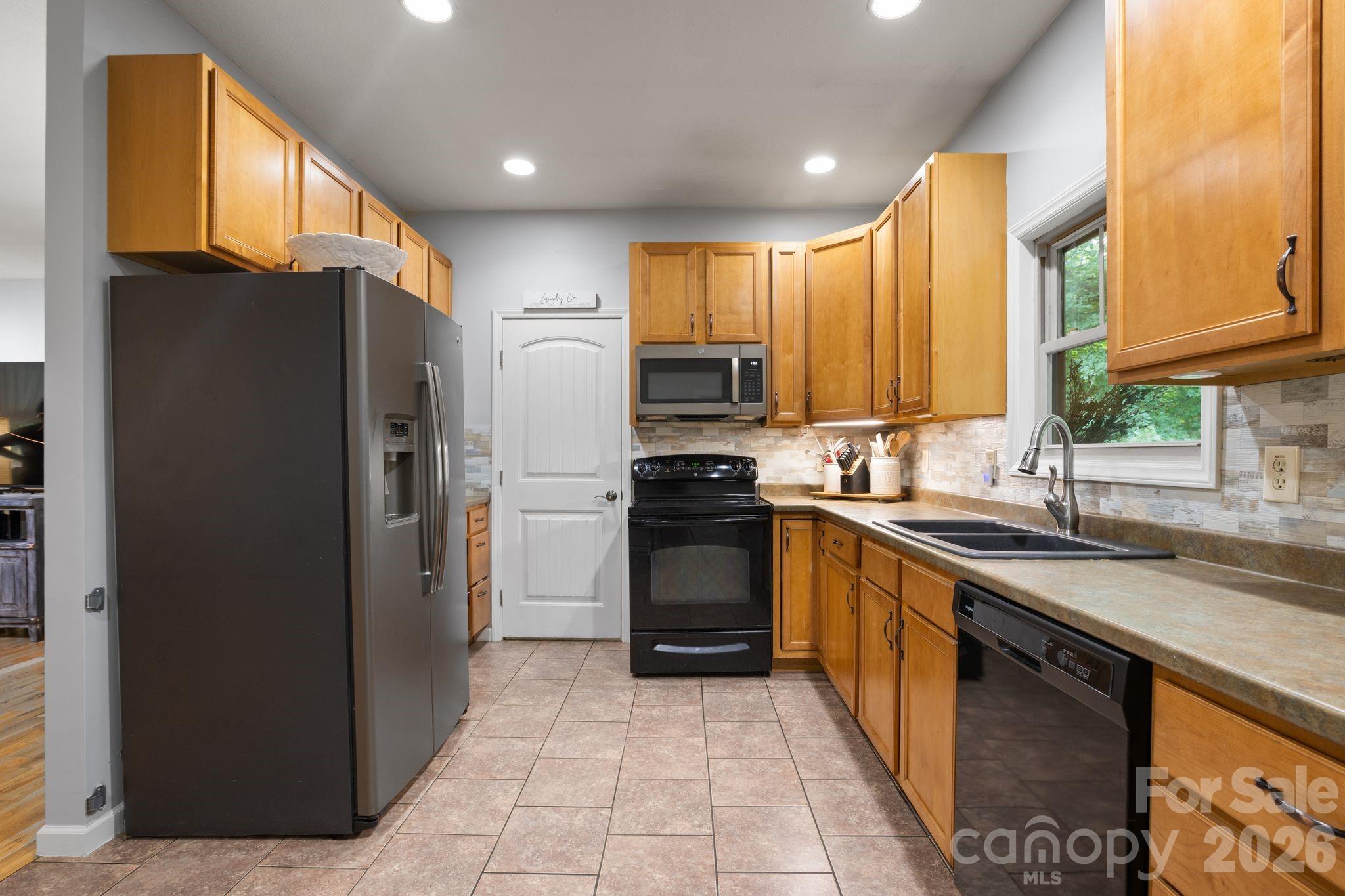 34 Grandview Court — Asheville