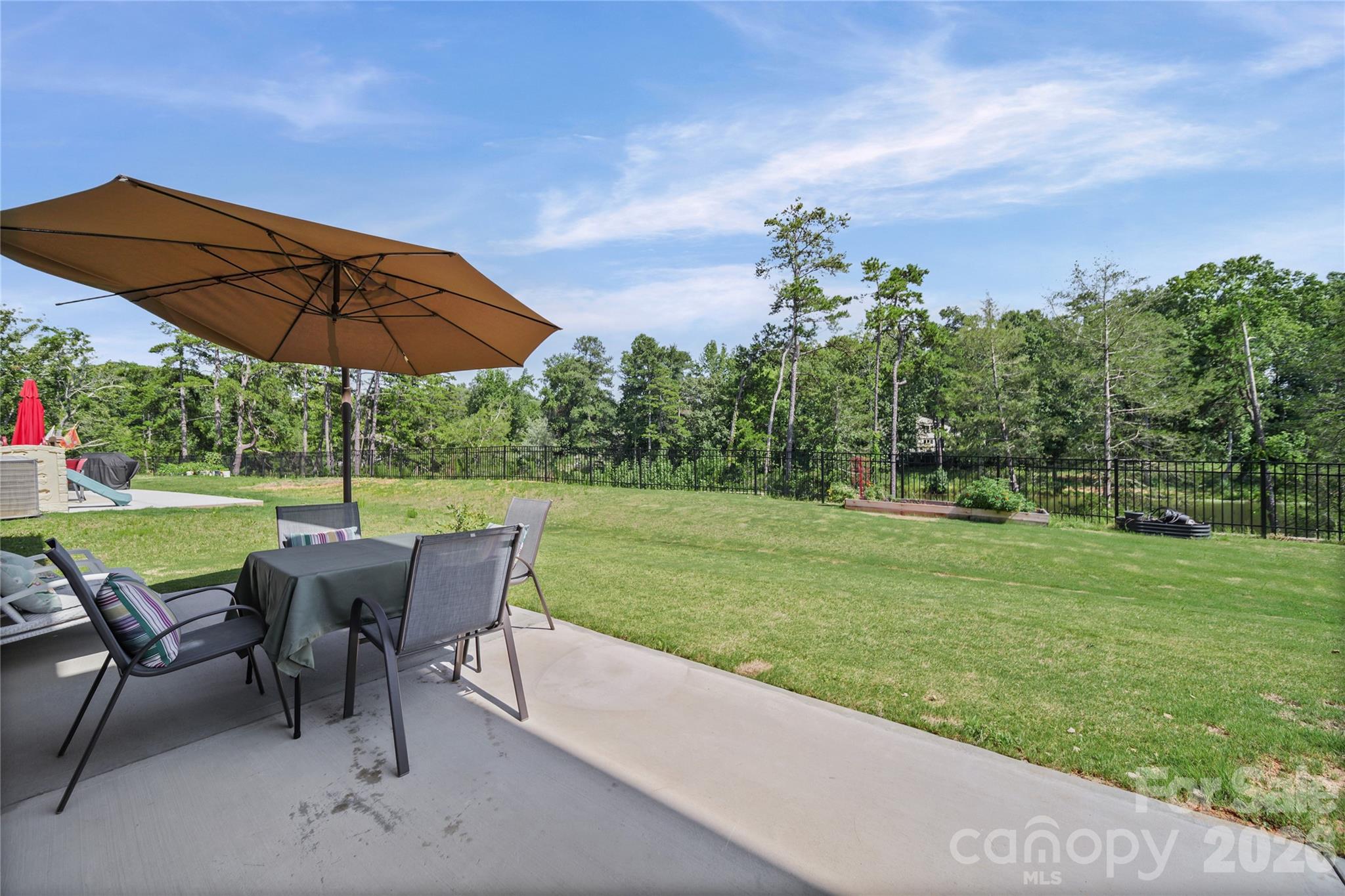 8133 Whitegrove Road — Charlotte
