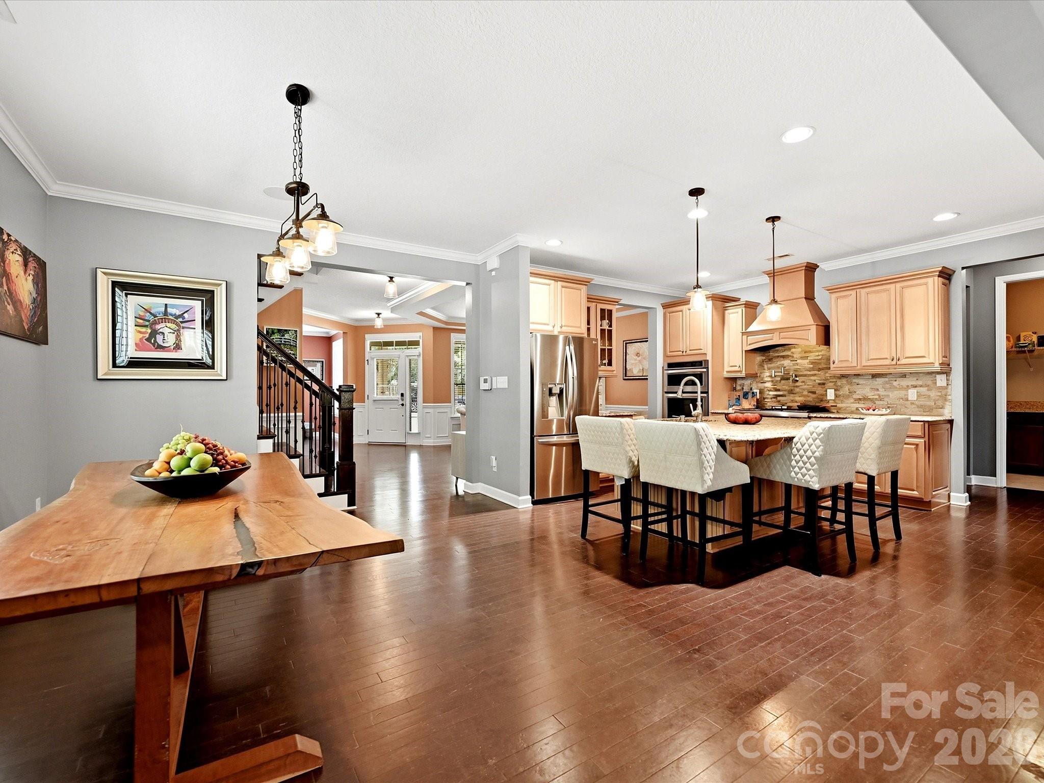 12902 Blakemore Avenue — Huntersville