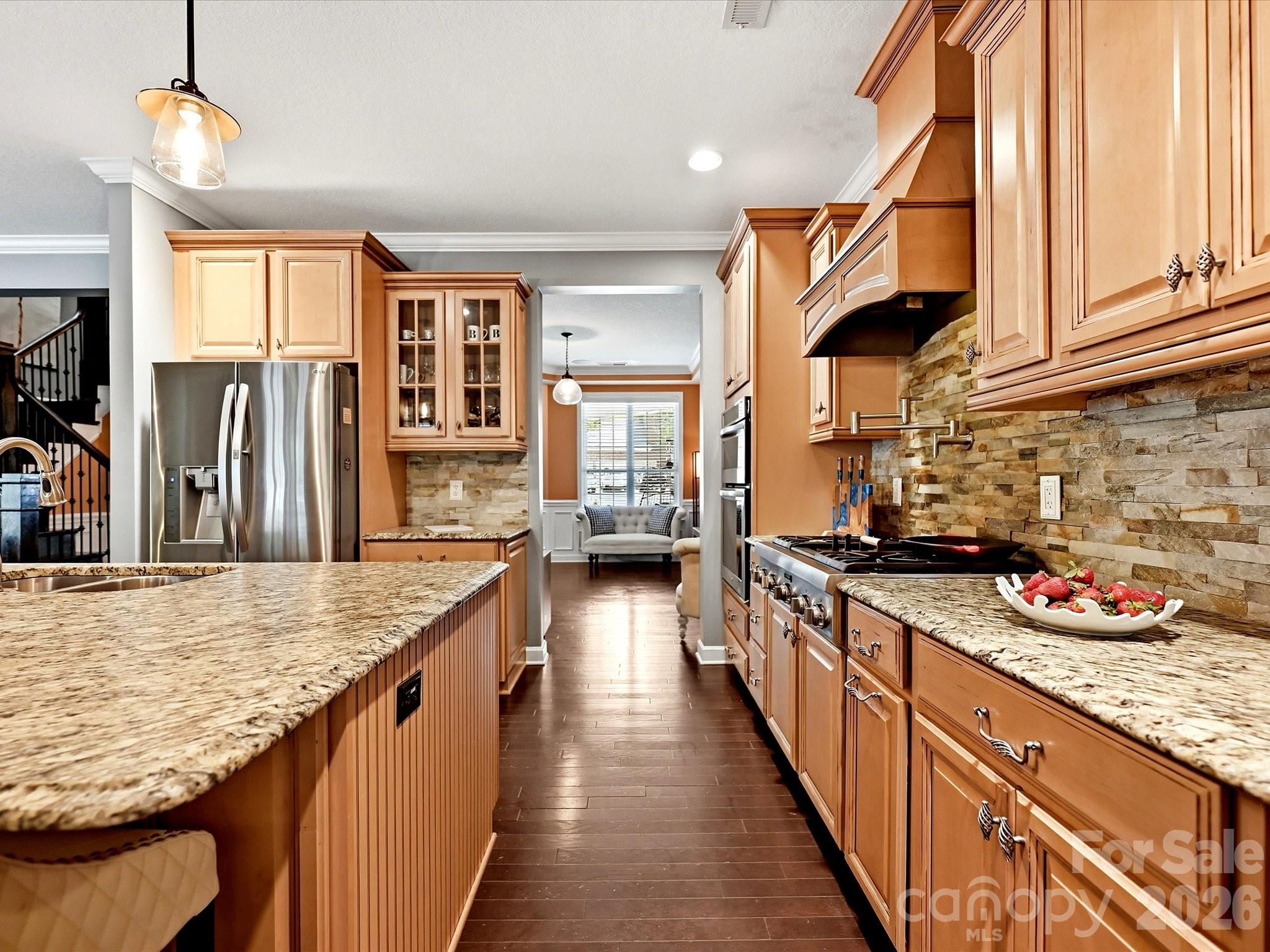 12902 Blakemore Avenue — Huntersville
