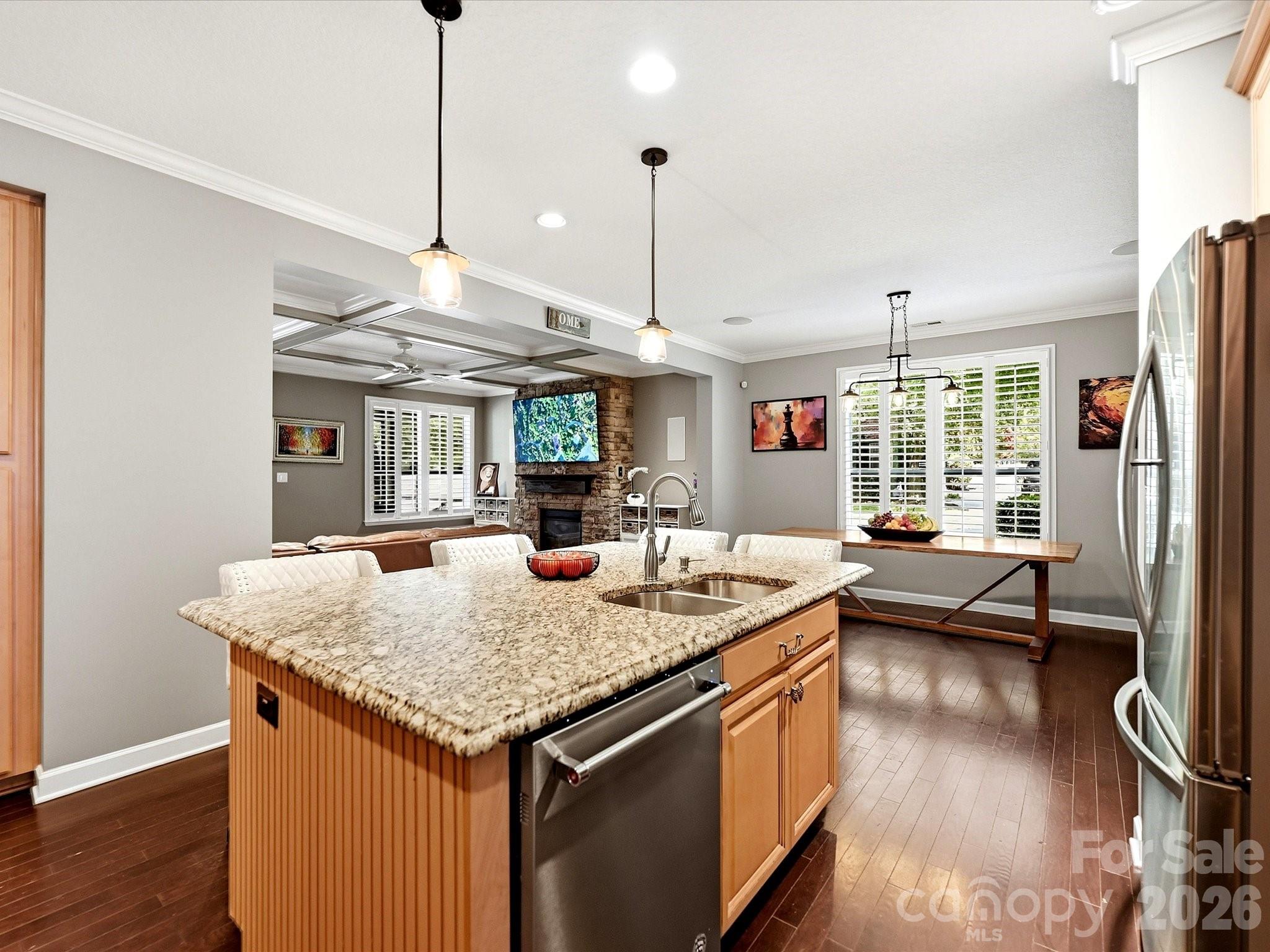 12902 Blakemore Avenue — Huntersville