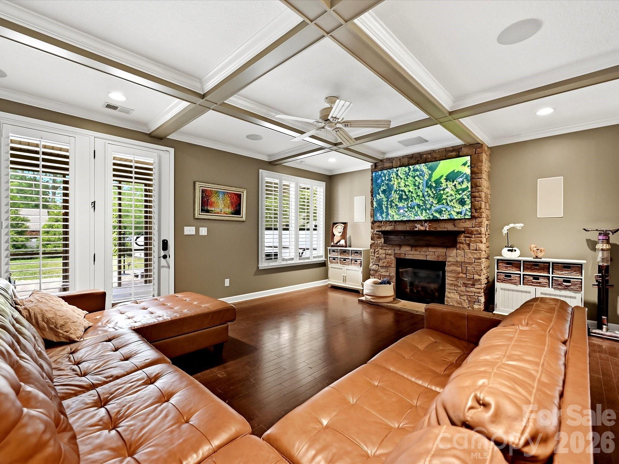 12902 Blakemore Avenue — Huntersville