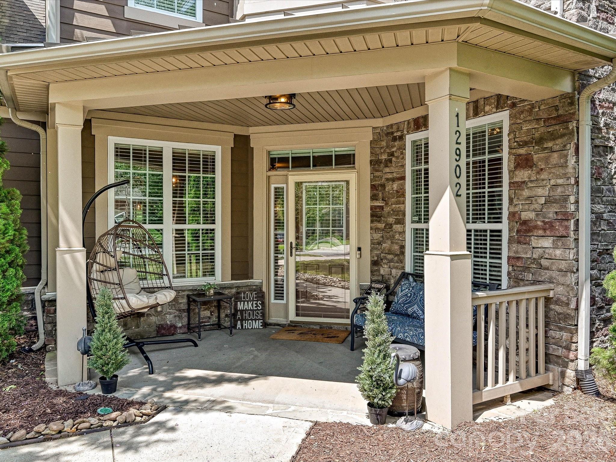 12902 Blakemore Avenue — Huntersville