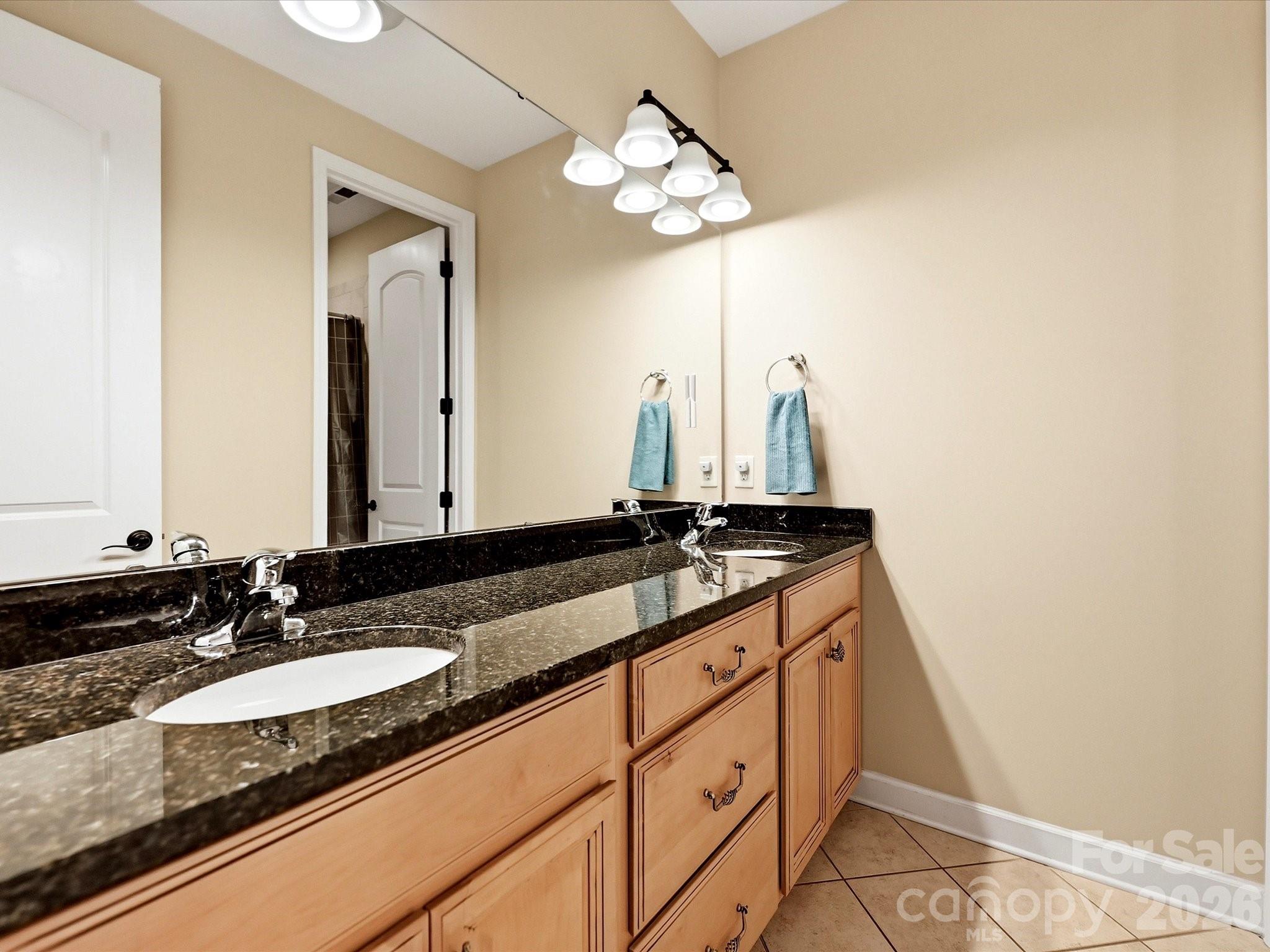 12902 Blakemore Avenue — Huntersville