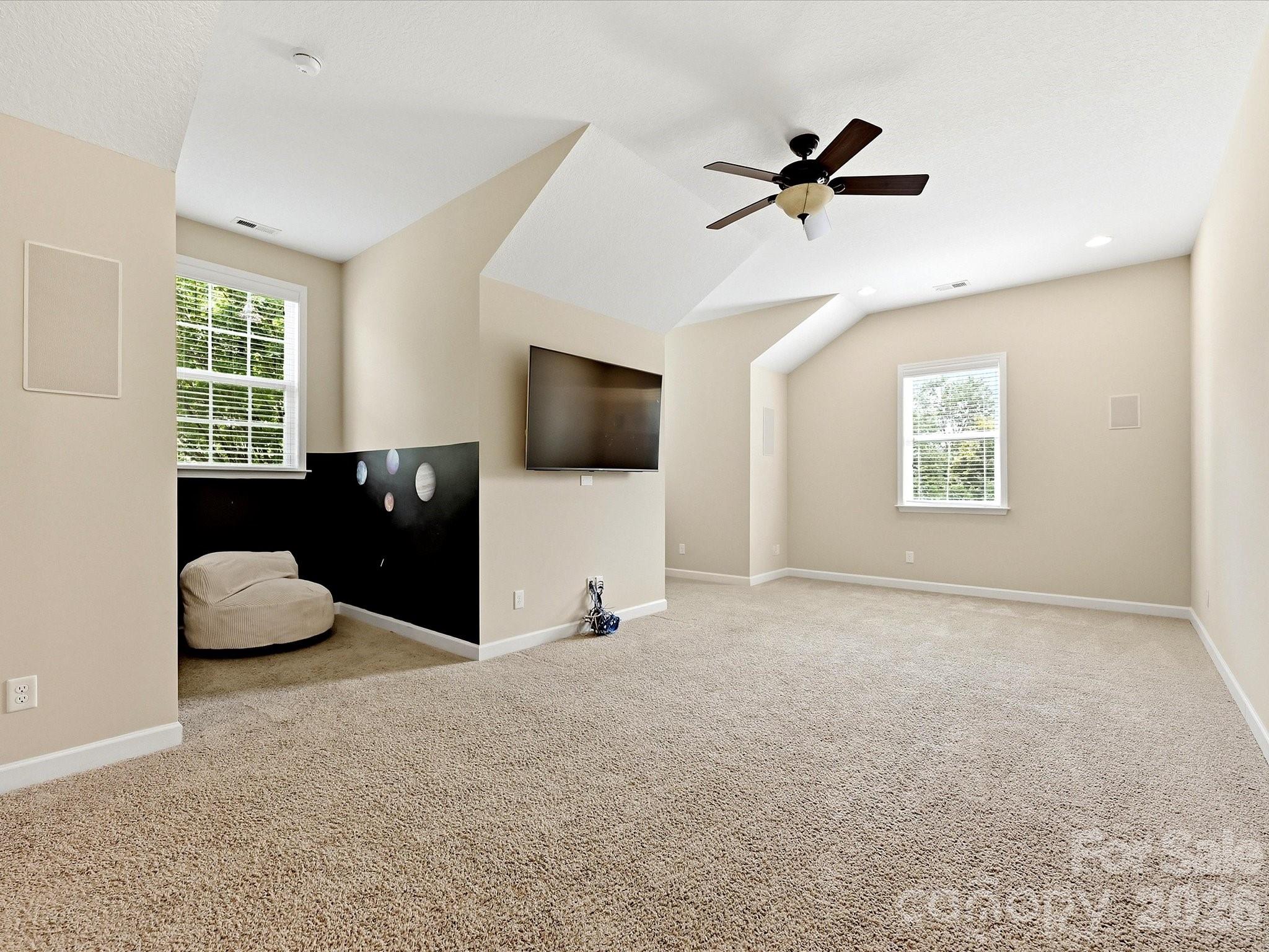 12902 Blakemore Avenue — Huntersville