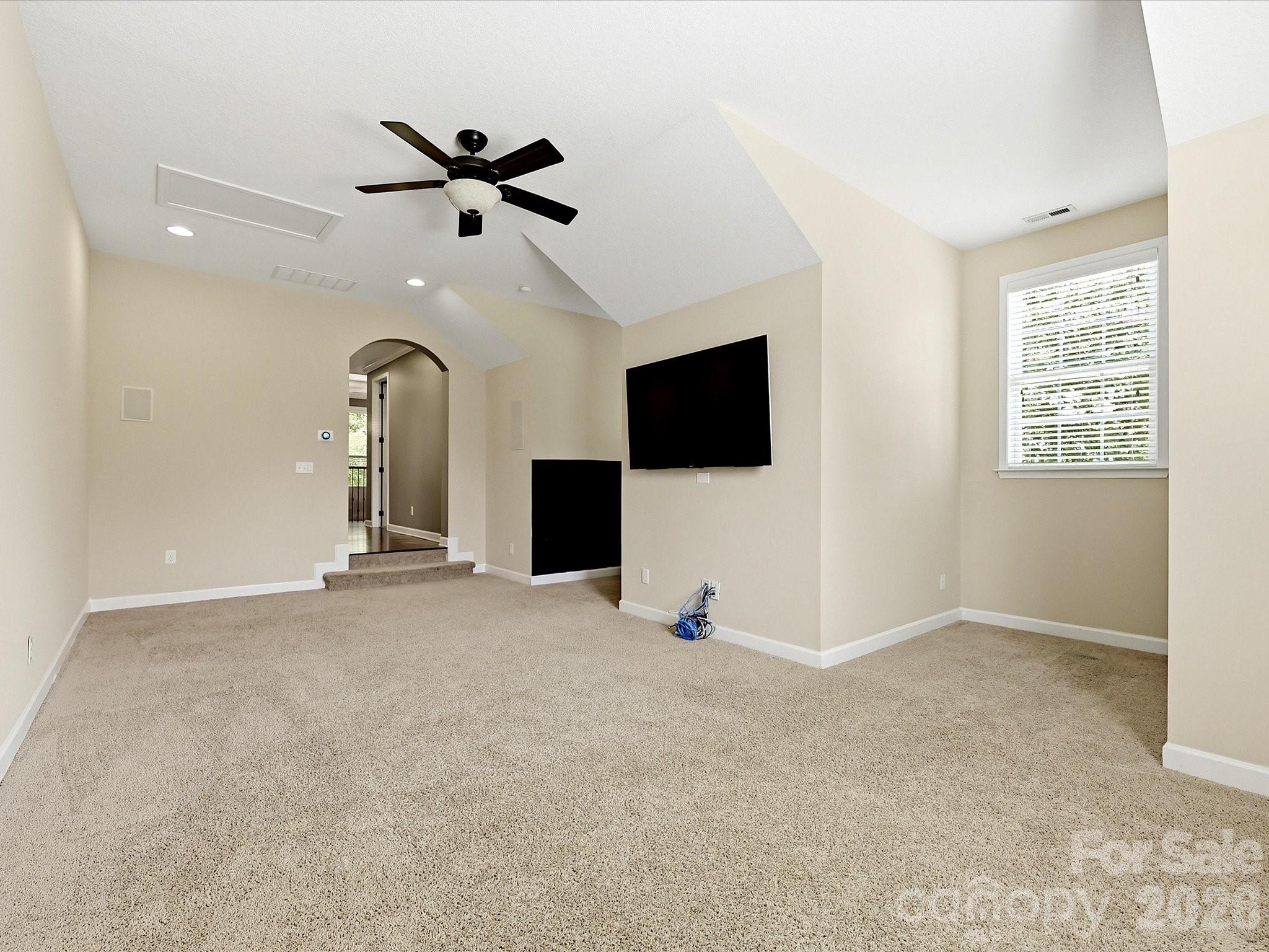 12902 Blakemore Avenue — Huntersville