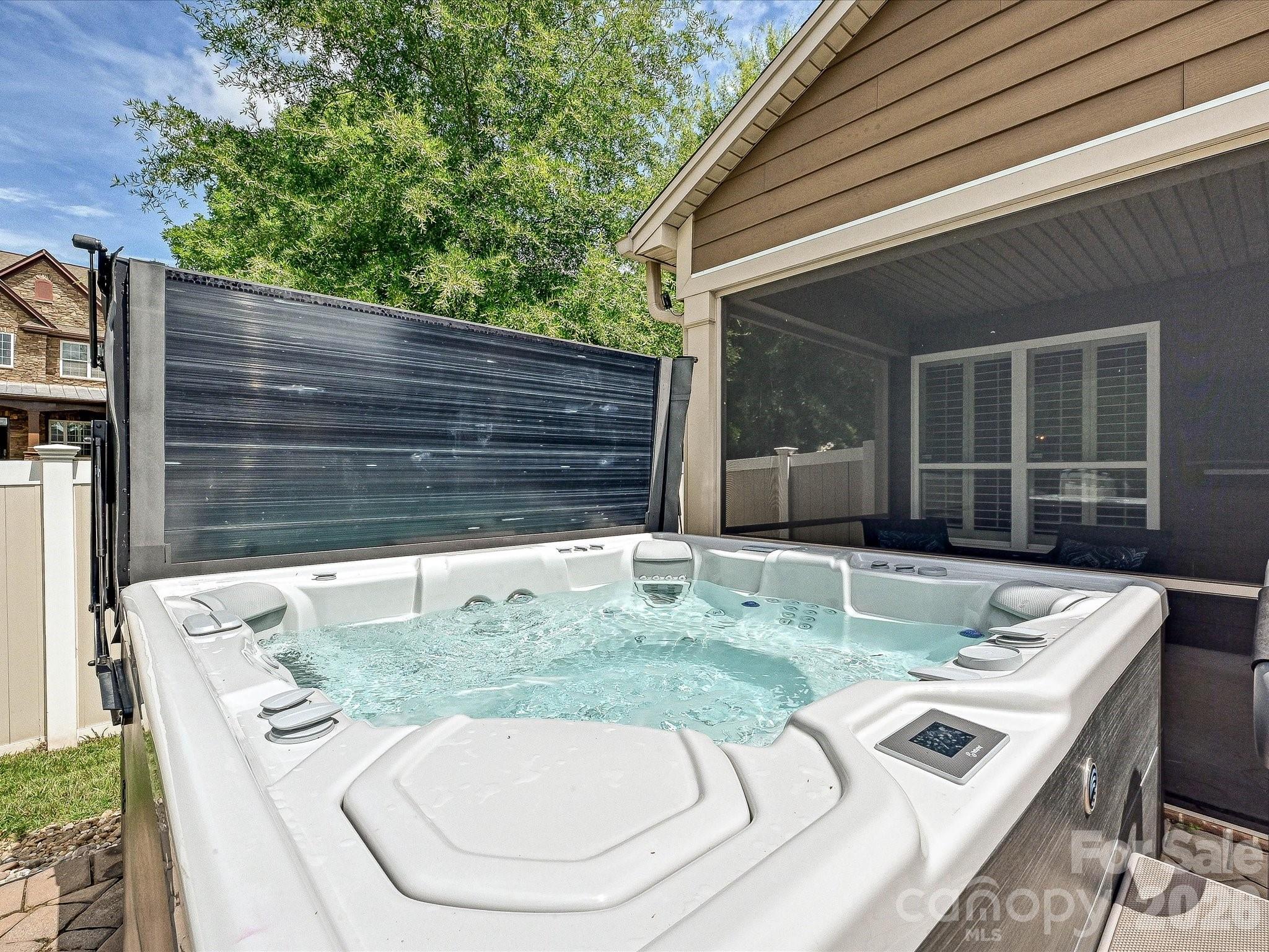 12902 Blakemore Avenue — Huntersville