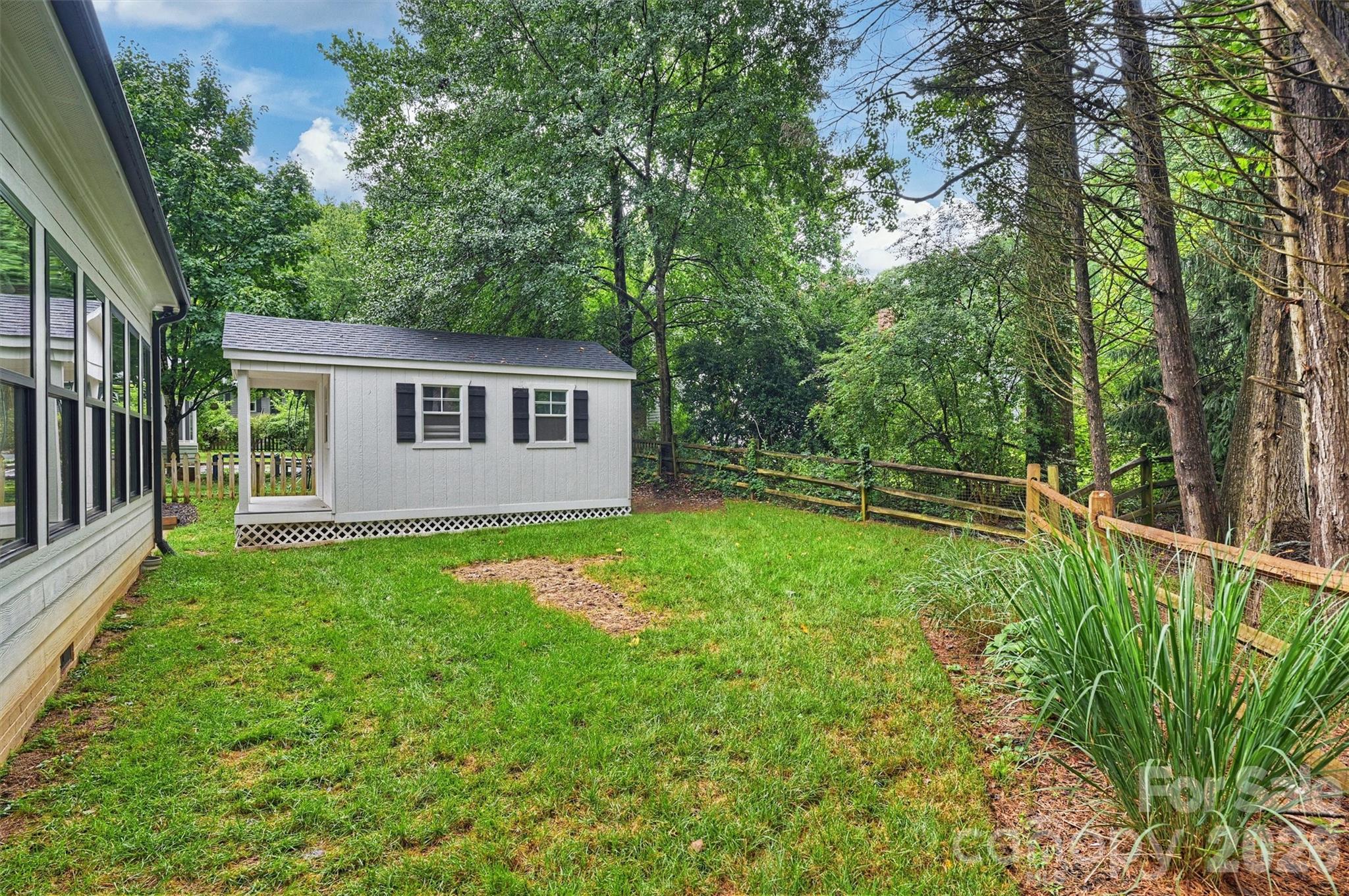 12328 Sparkling Way — Huntersville
