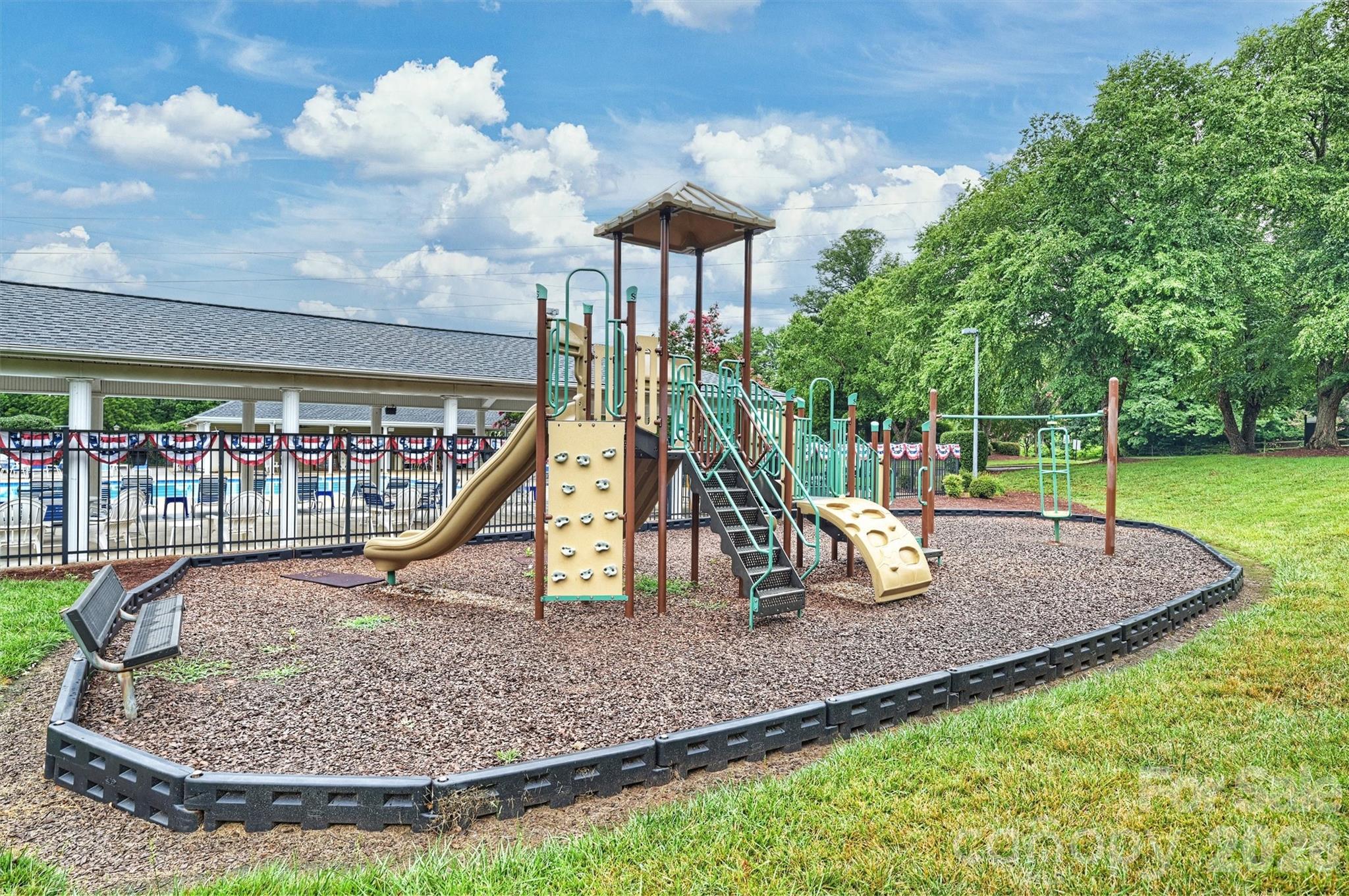 12328 Sparkling Way — Huntersville