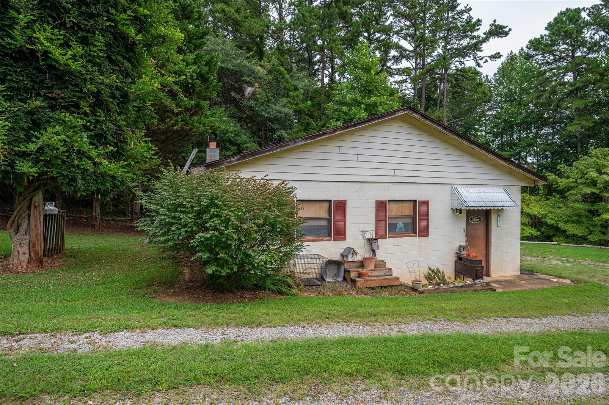3323 Sadler Road — Alexis