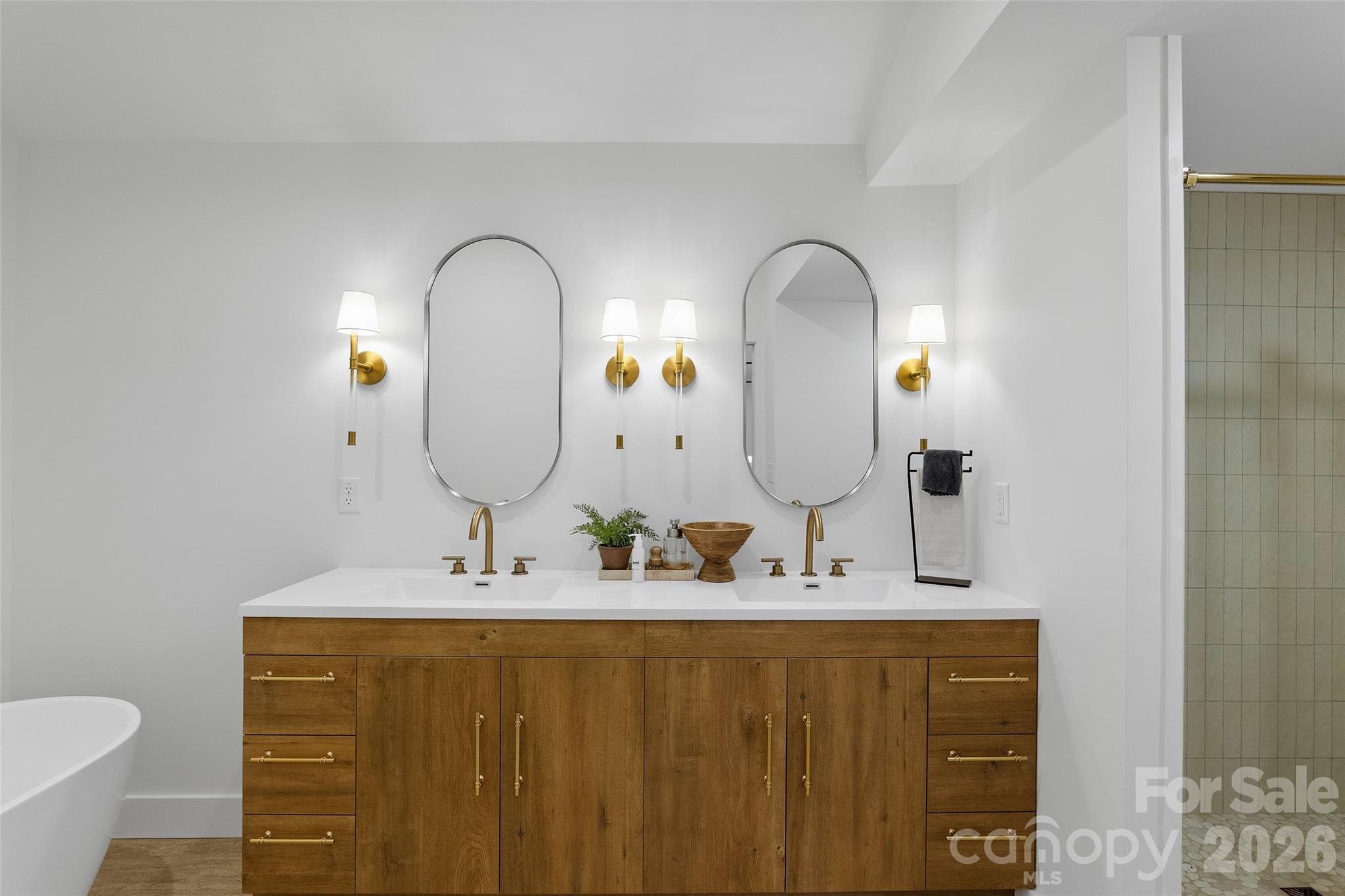 125 Little Willow Circle — Hendersonville