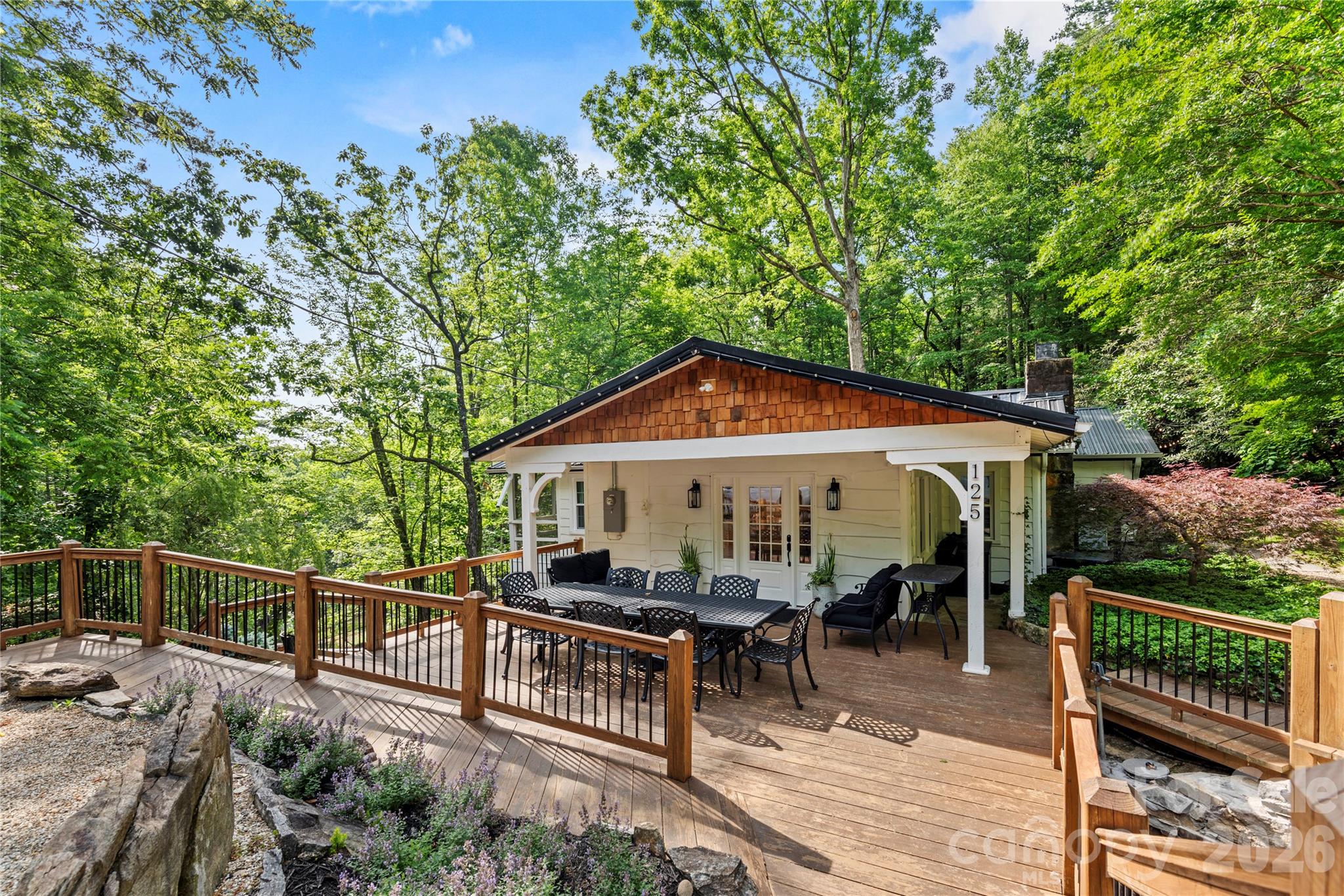 125 Little Willow Circle — Hendersonville
