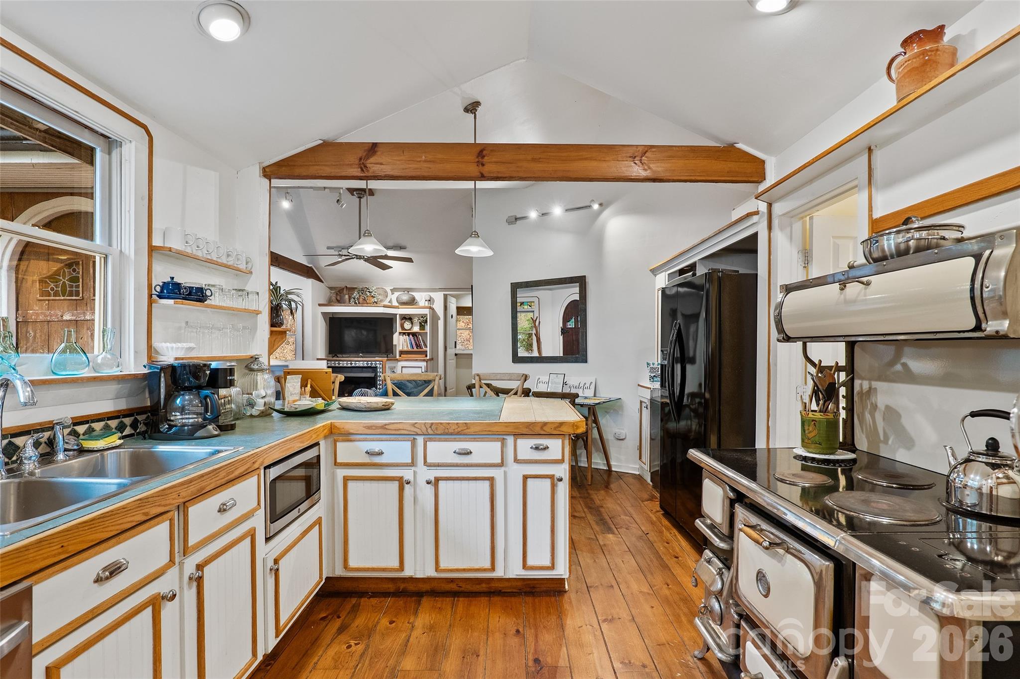 125 Little Willow Circle — Hendersonville